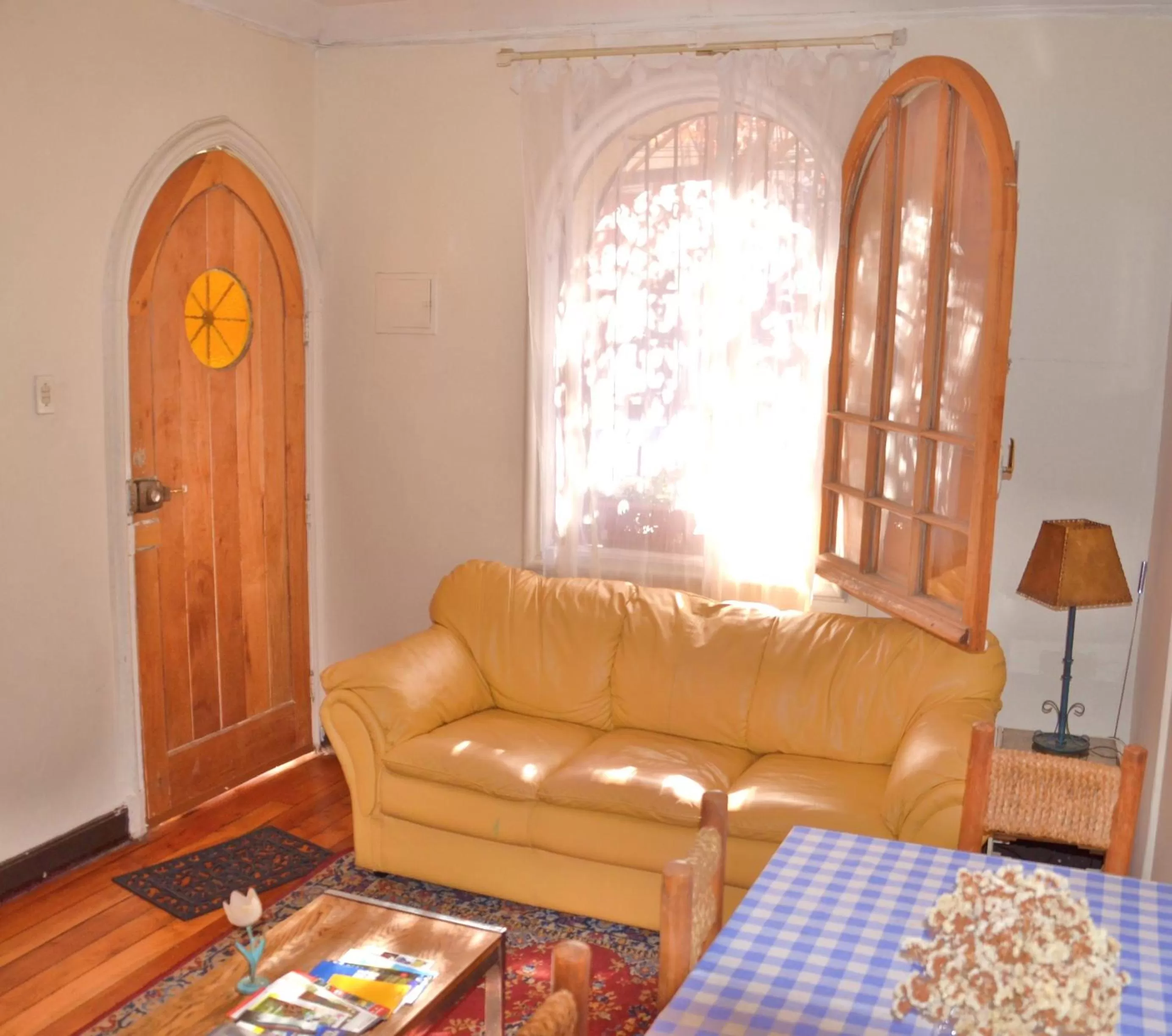 Communal lounge/ TV room, Seating Area in Tralkan B&B