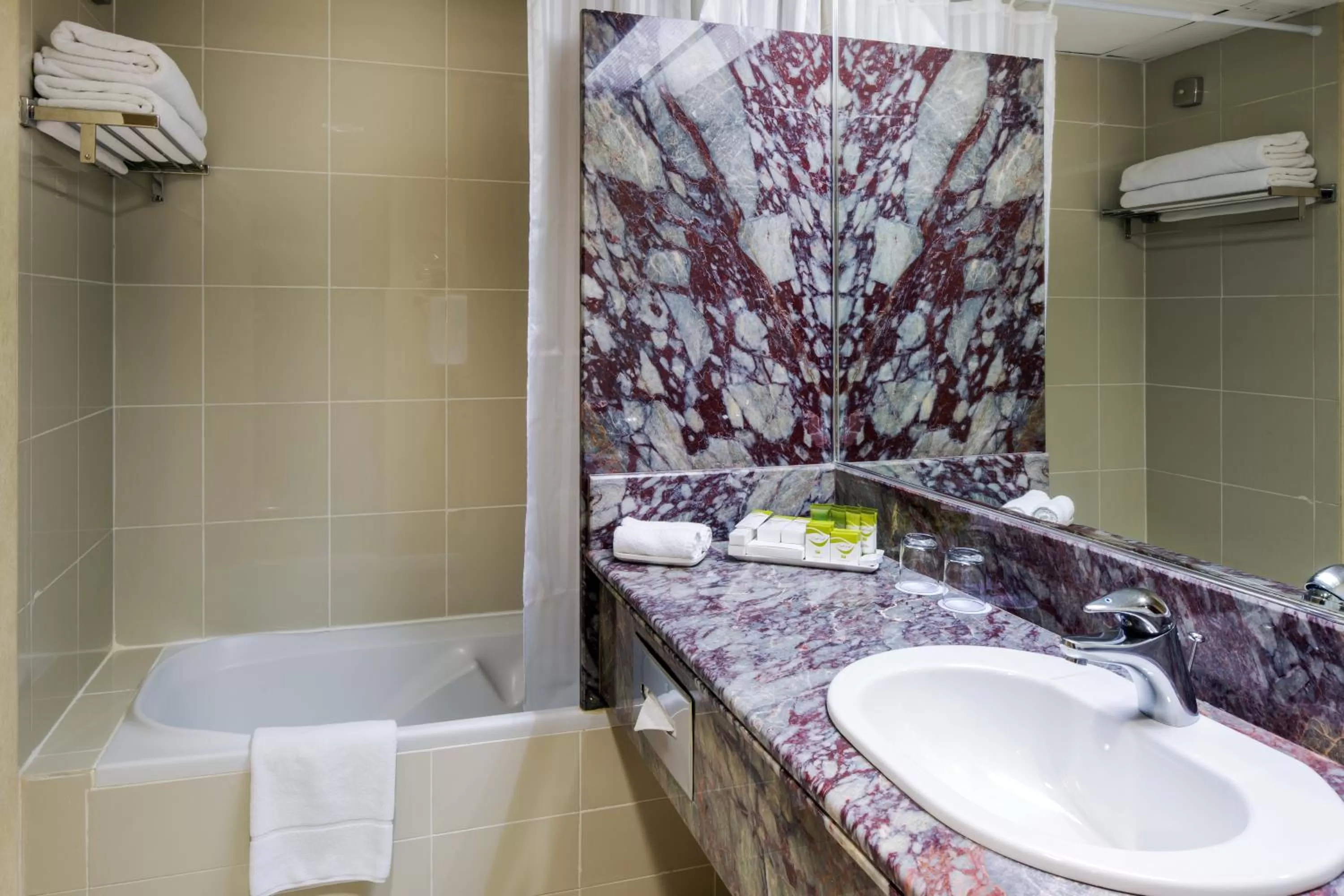 Bathroom in Novel Hotel City Center