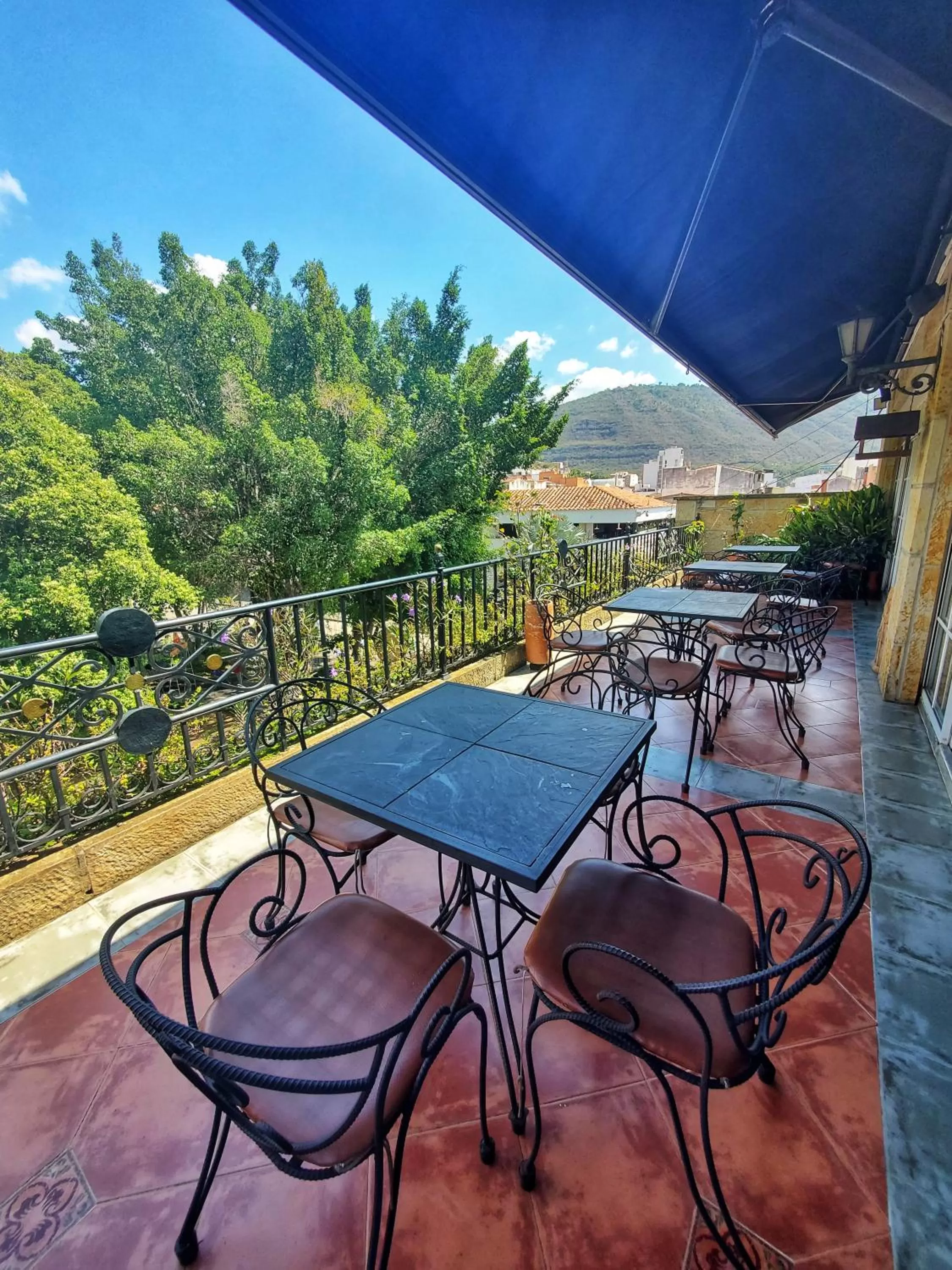 Balcony/Terrace, Swimming Pool in Sam'S VIP Hostel San Gil