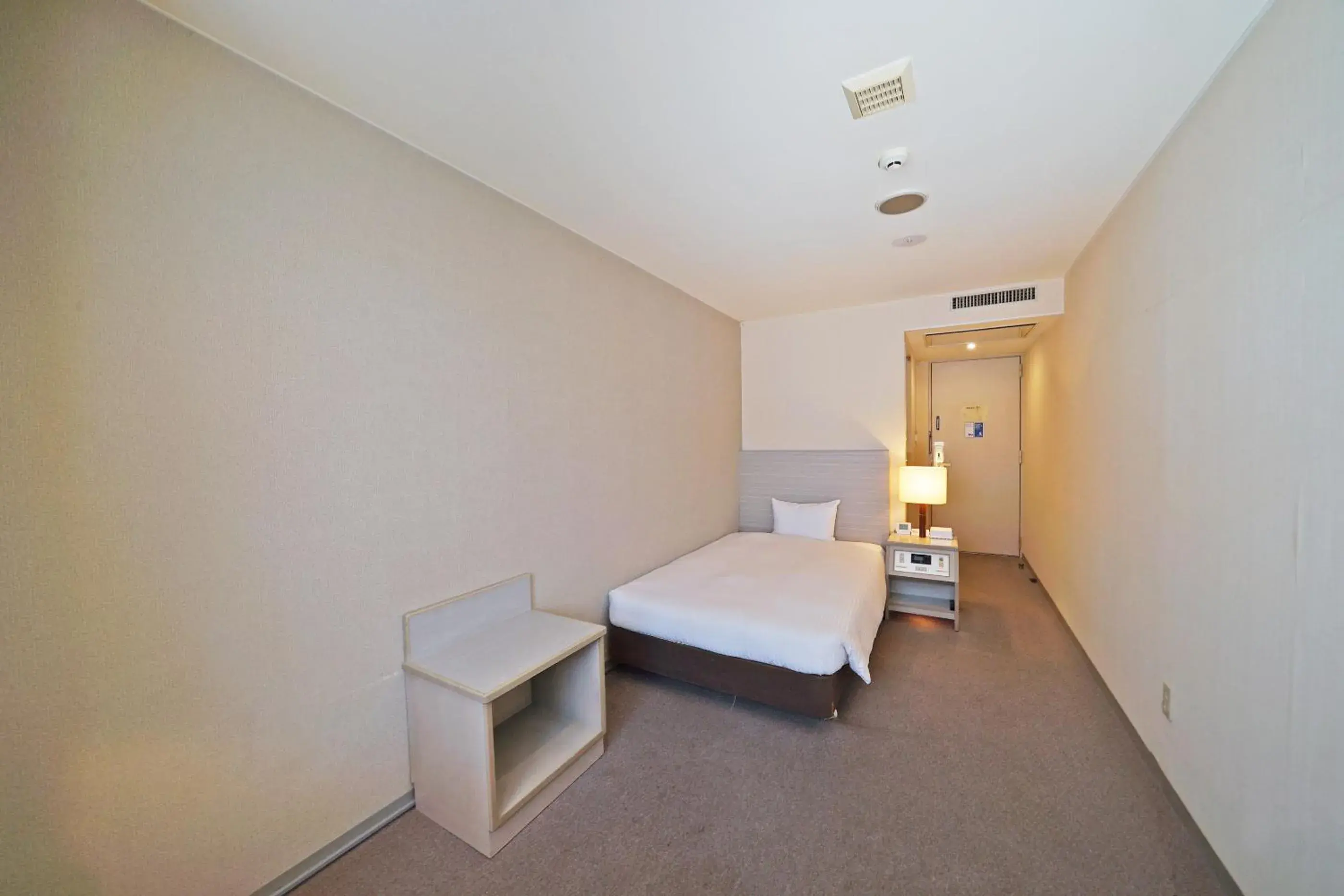 Moderate Small Double Room - single occupancy - Smoking in Chisun Hotel Kamata Moderate Small Double Room - single occupancy - Smoking in Chisun Hotel Kamata