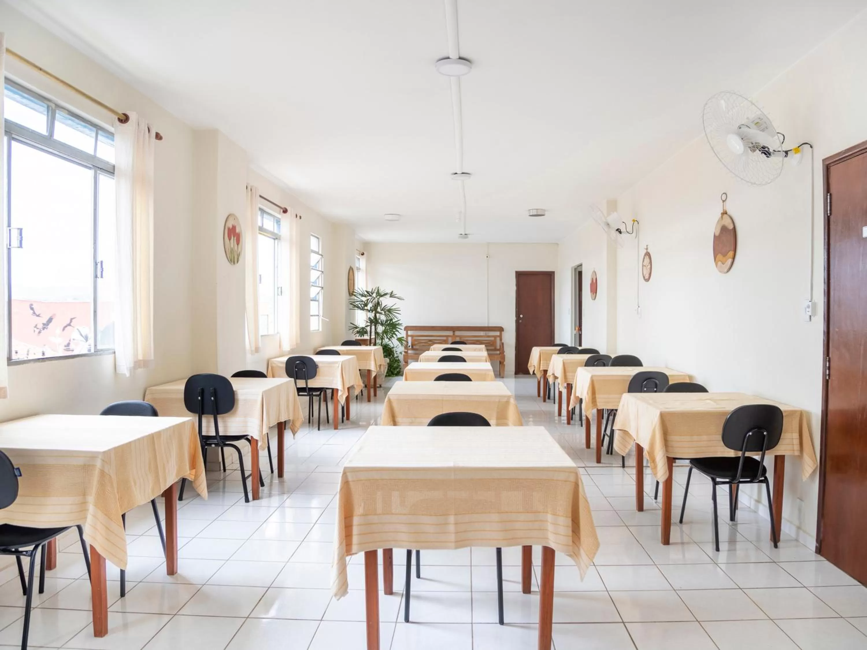 Restaurant/Places to Eat in Libero Hotel