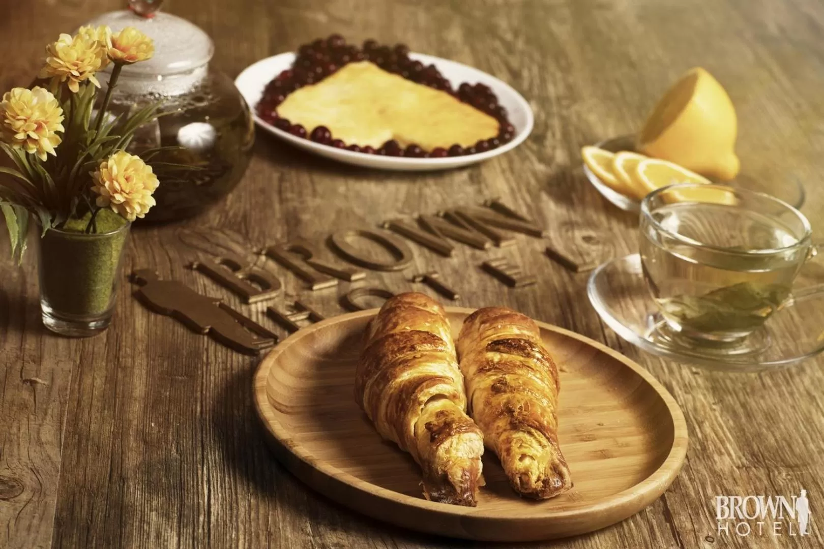 Breakfast, Food in Brown Hotel