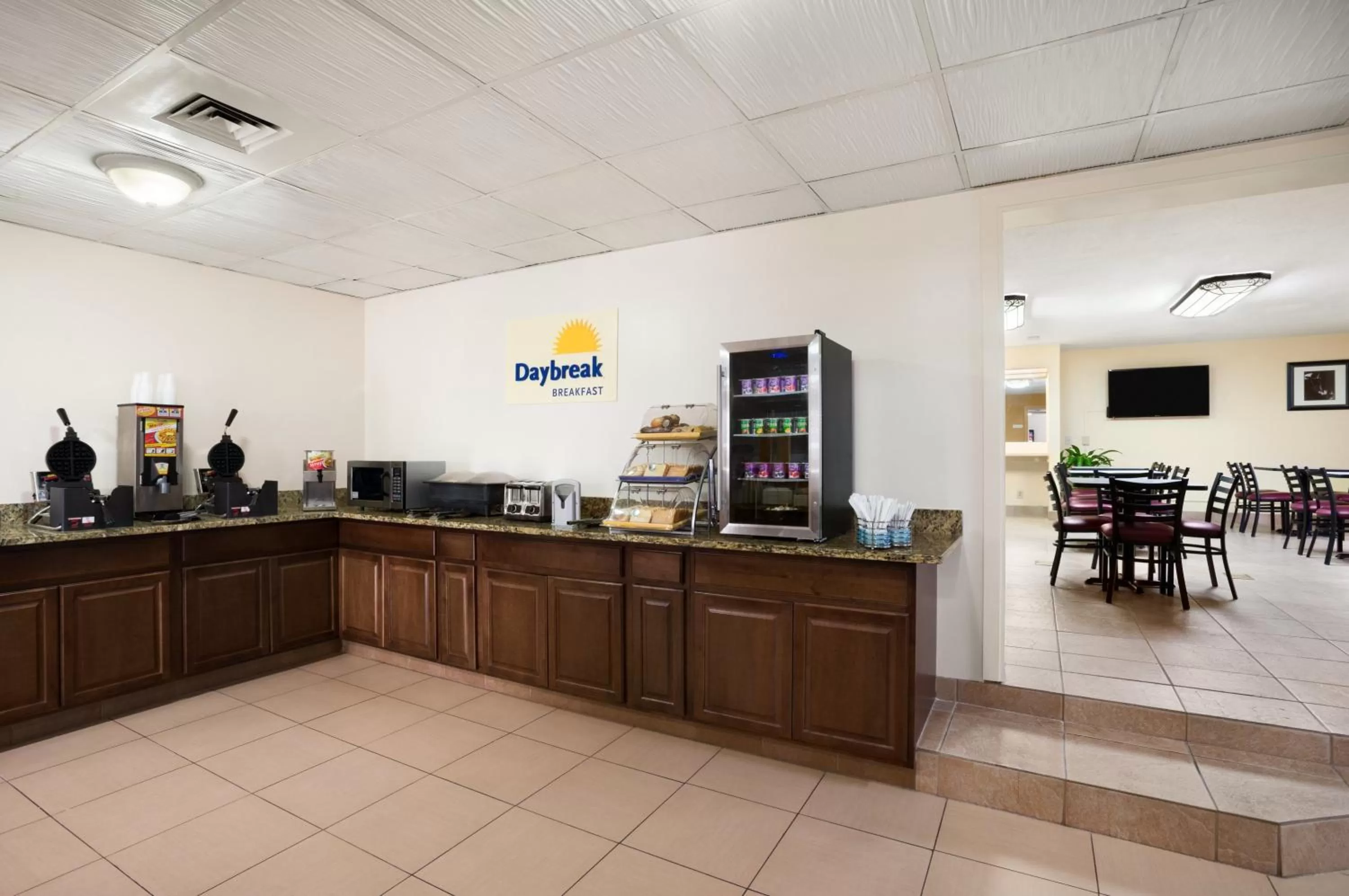 Food in Days Inn by Wyndham Jacksonville Airport