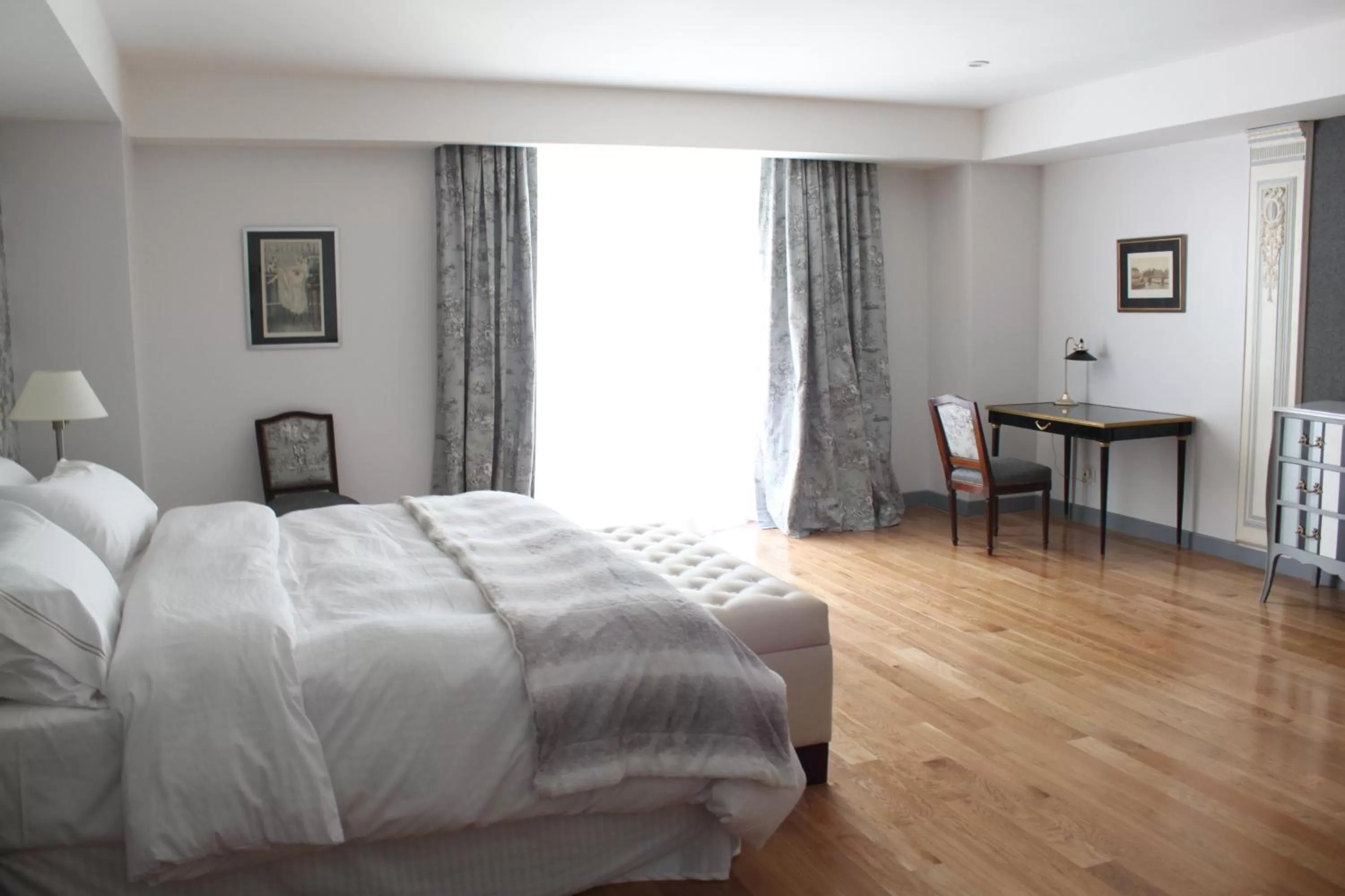 Bedroom, Bed in Hotel Club Frances