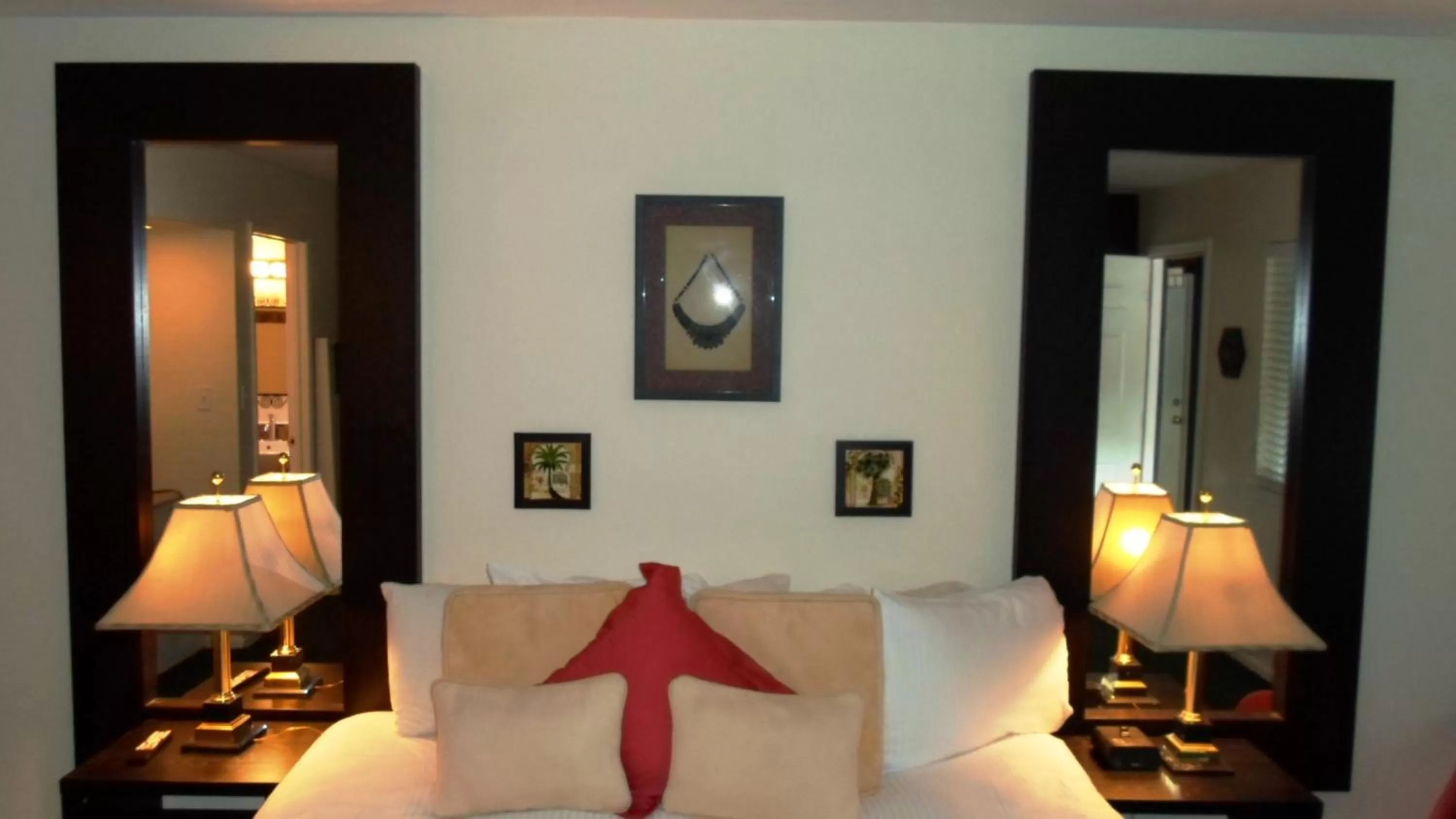 Bed in Paradice Motel