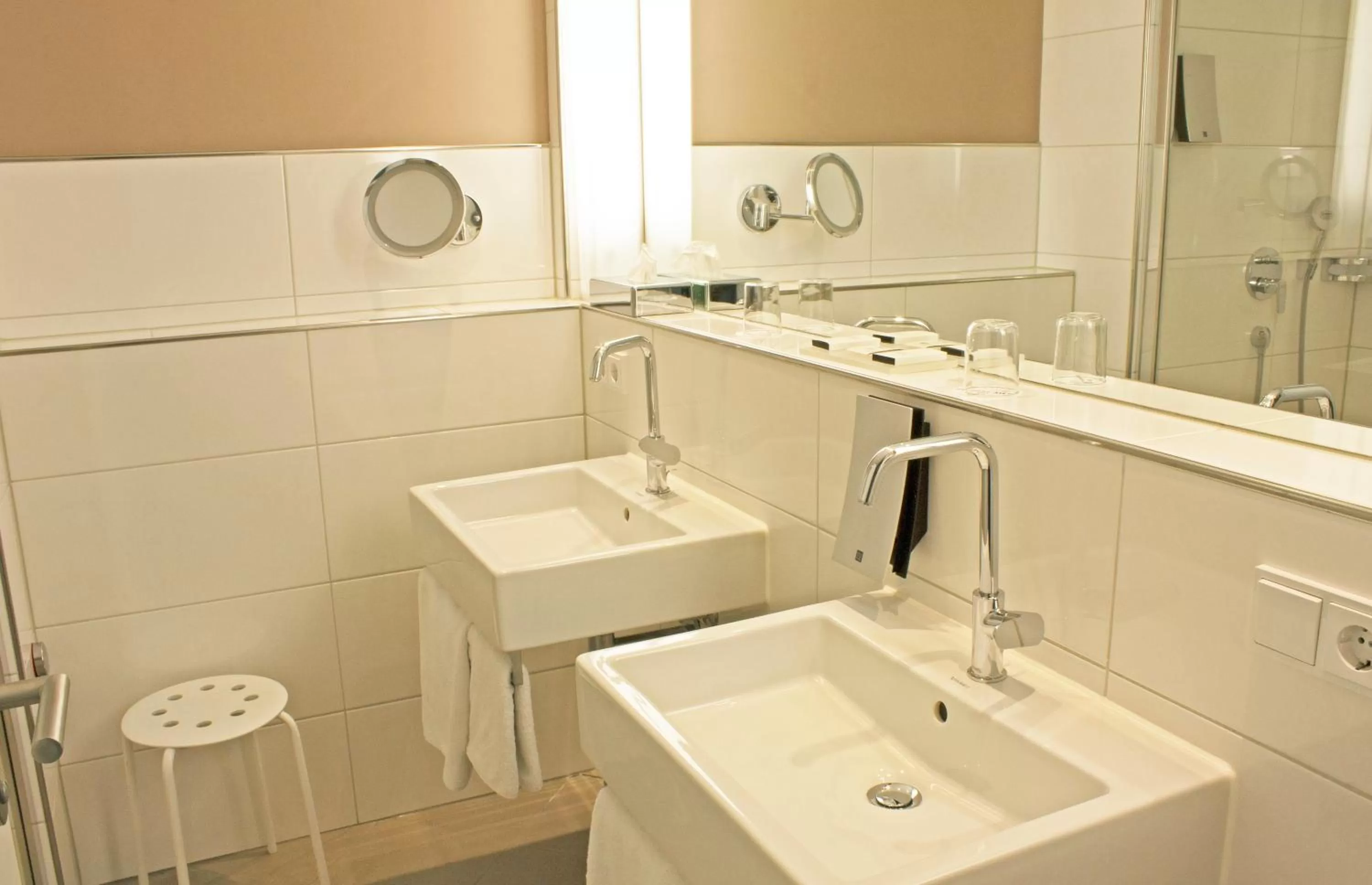 Bathroom in Hotel Bayerischer Hof