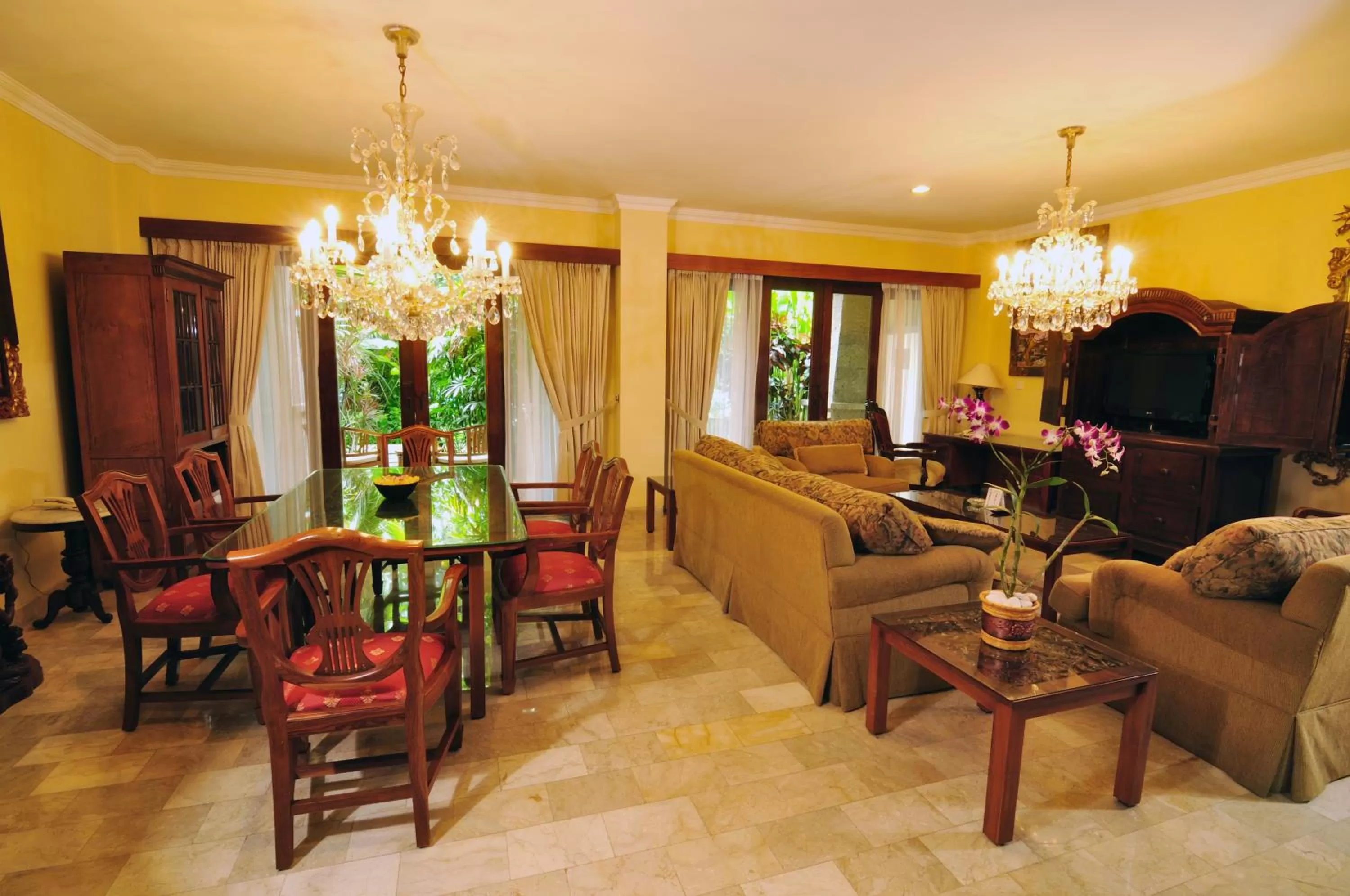 Living room in Hotel Kumala Pantai