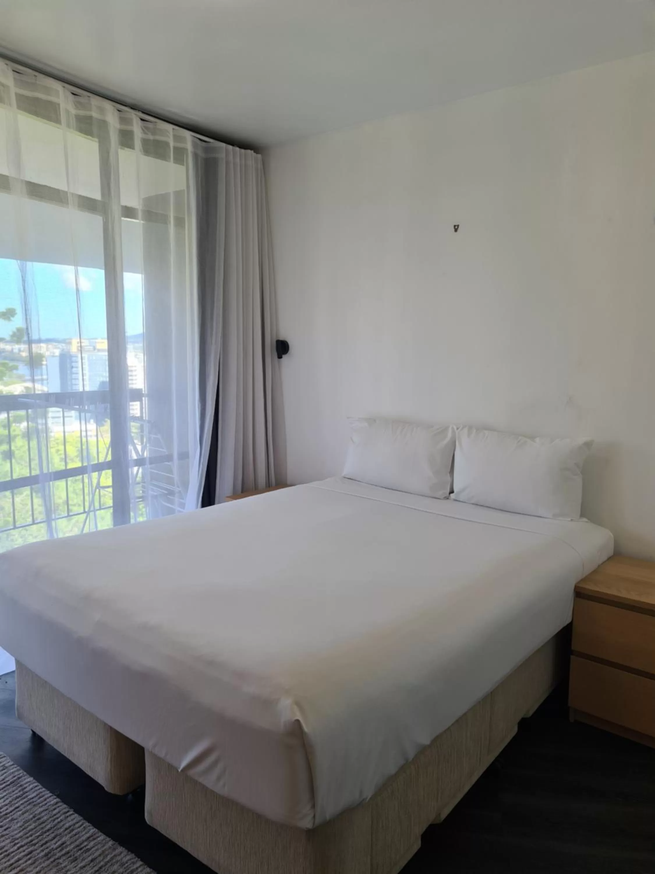 One-Bedroom Apartment in Madison Tower Mill Hotel