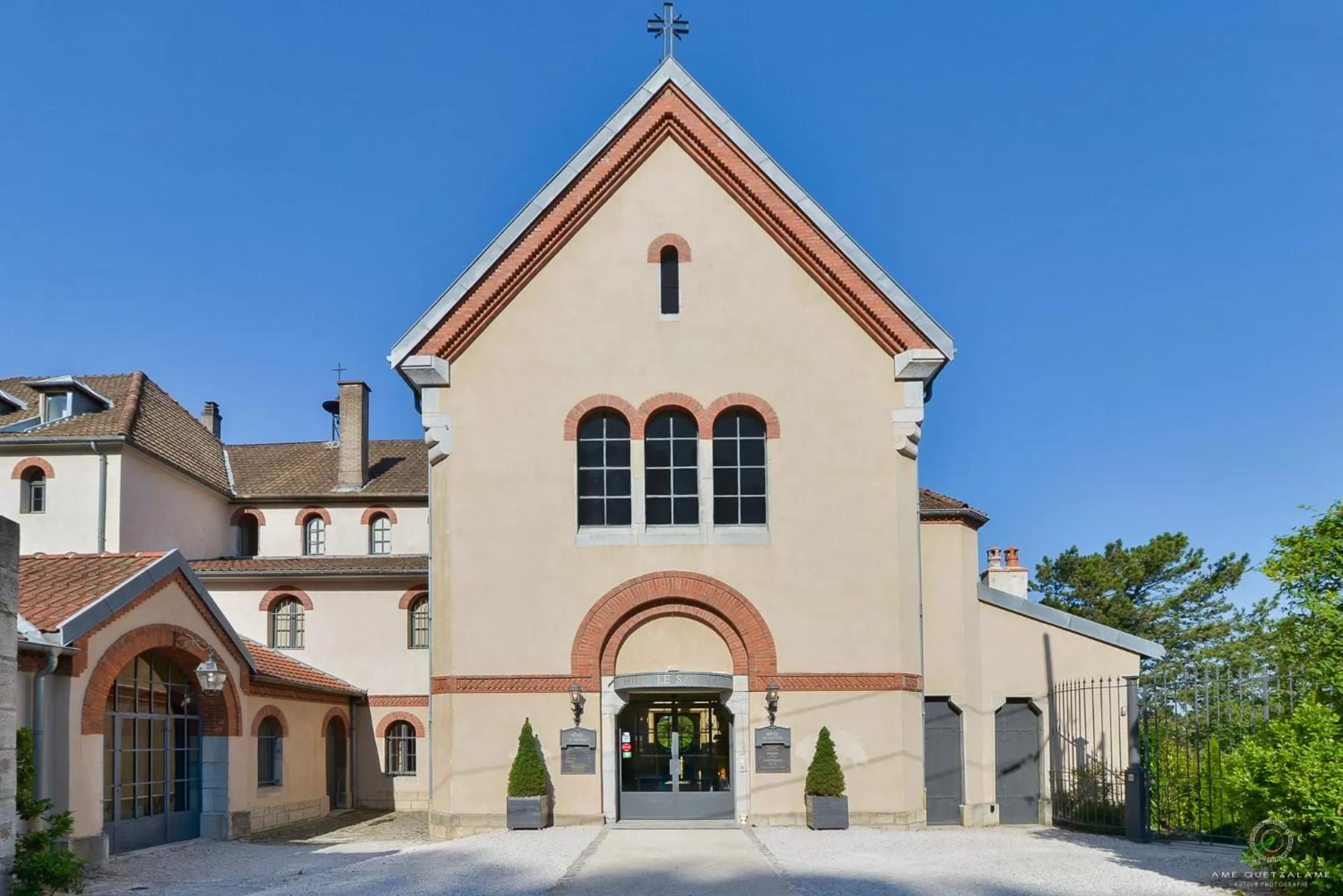 Facade/entrance in Hôtel Restaurant Spa Le Sauvage