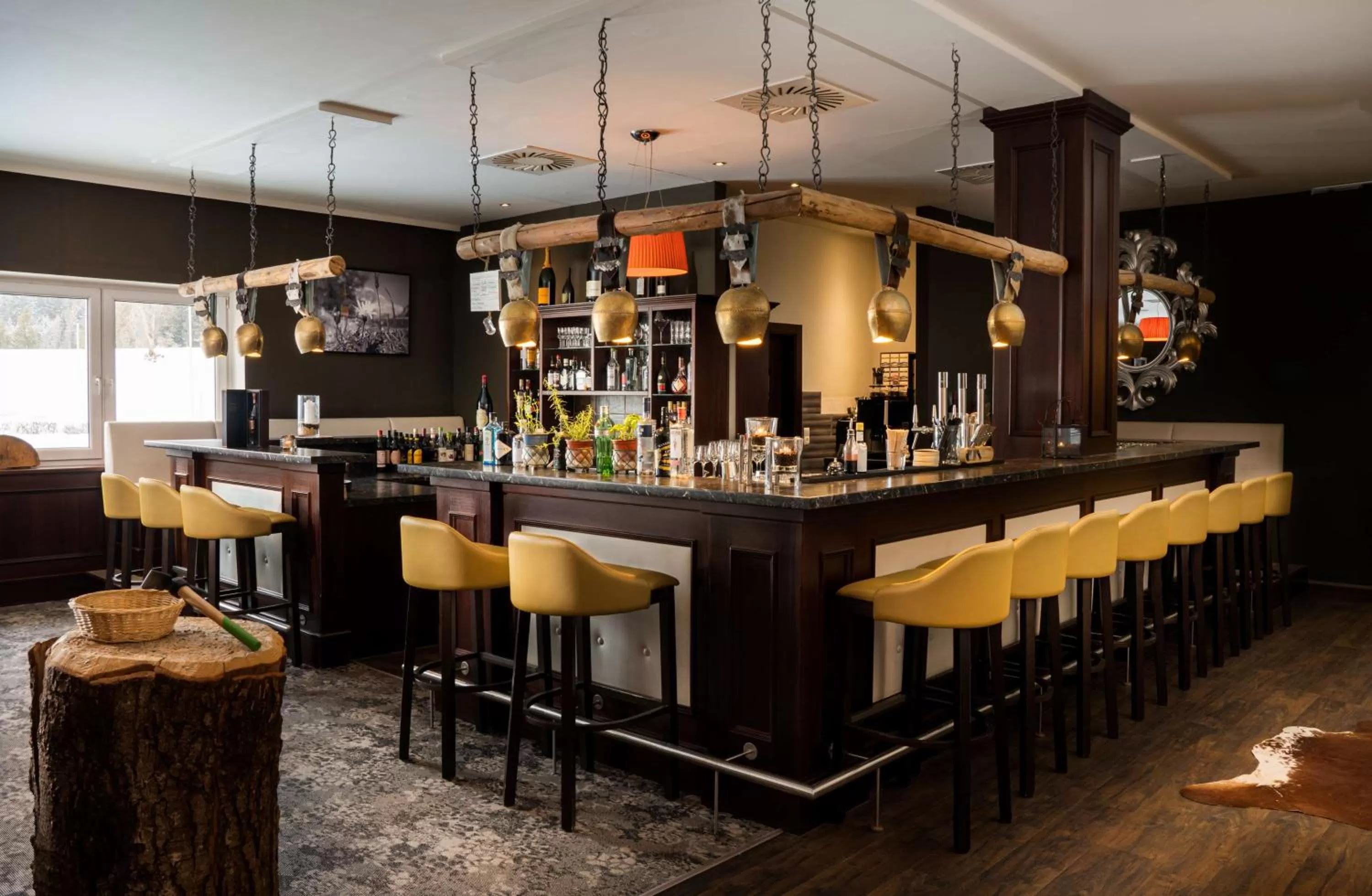 Lounge or bar in KUHOTEL by Rilano