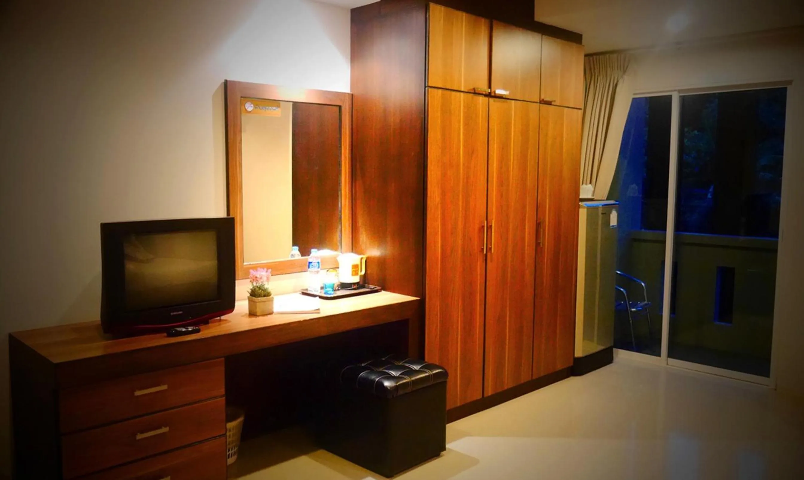 Photo of the whole room in Cool Residence Hotel