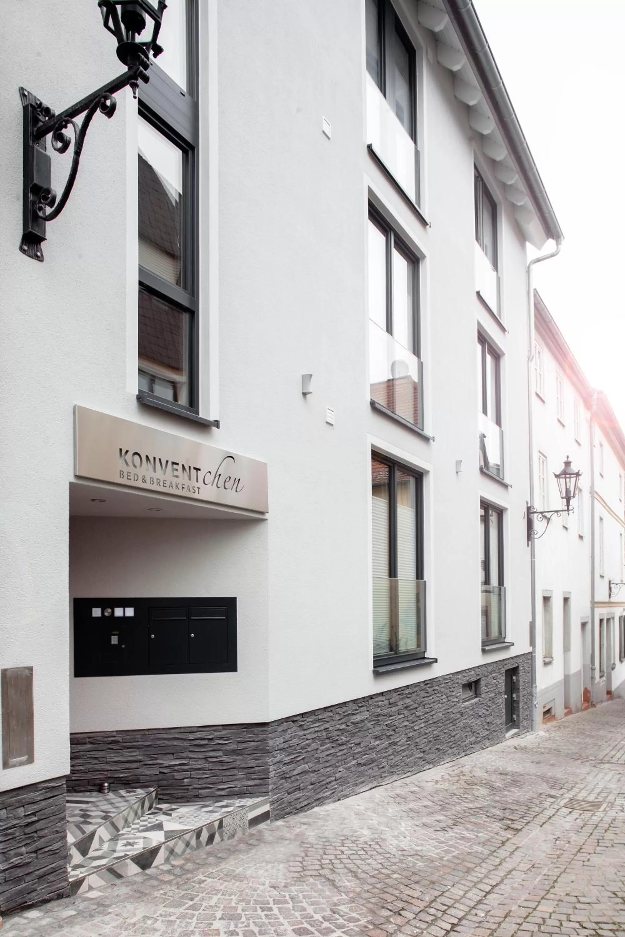 Facade/entrance in Konventchen