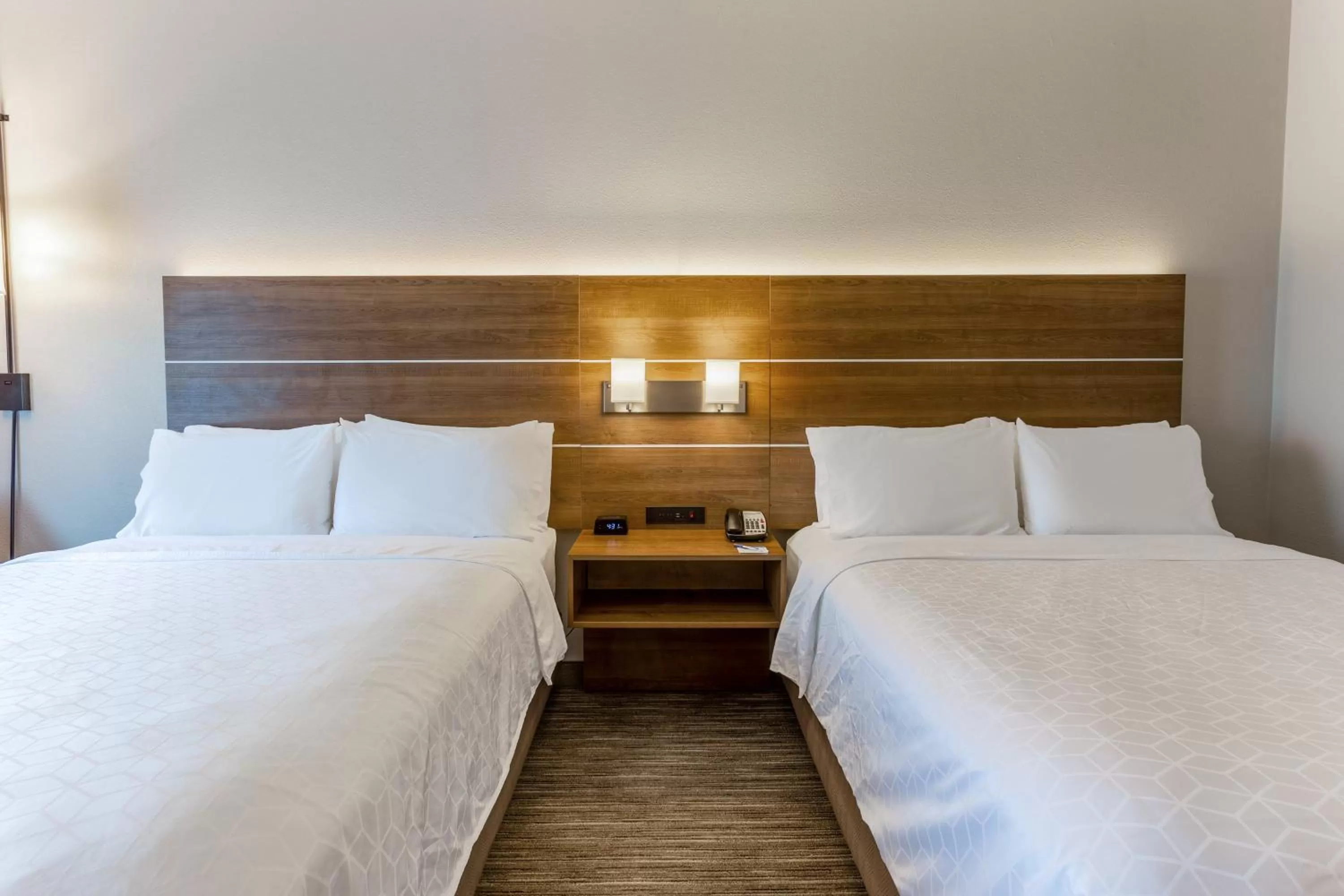 Photo of the whole room, Bed in Holiday Inn Express & Suites O'Fallon-Shiloh by IHG