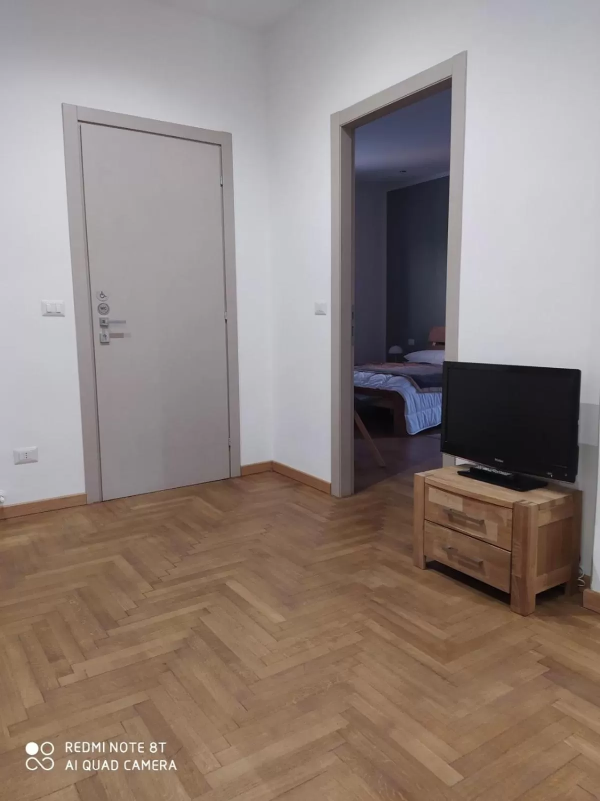 Photo of the whole room, TV/Entertainment Center in "La Selvetta" bed and breakfast