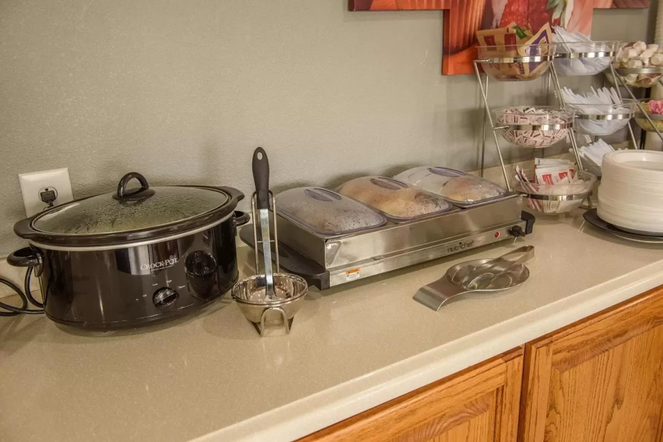 Restaurant/places to eat in Richland Inn