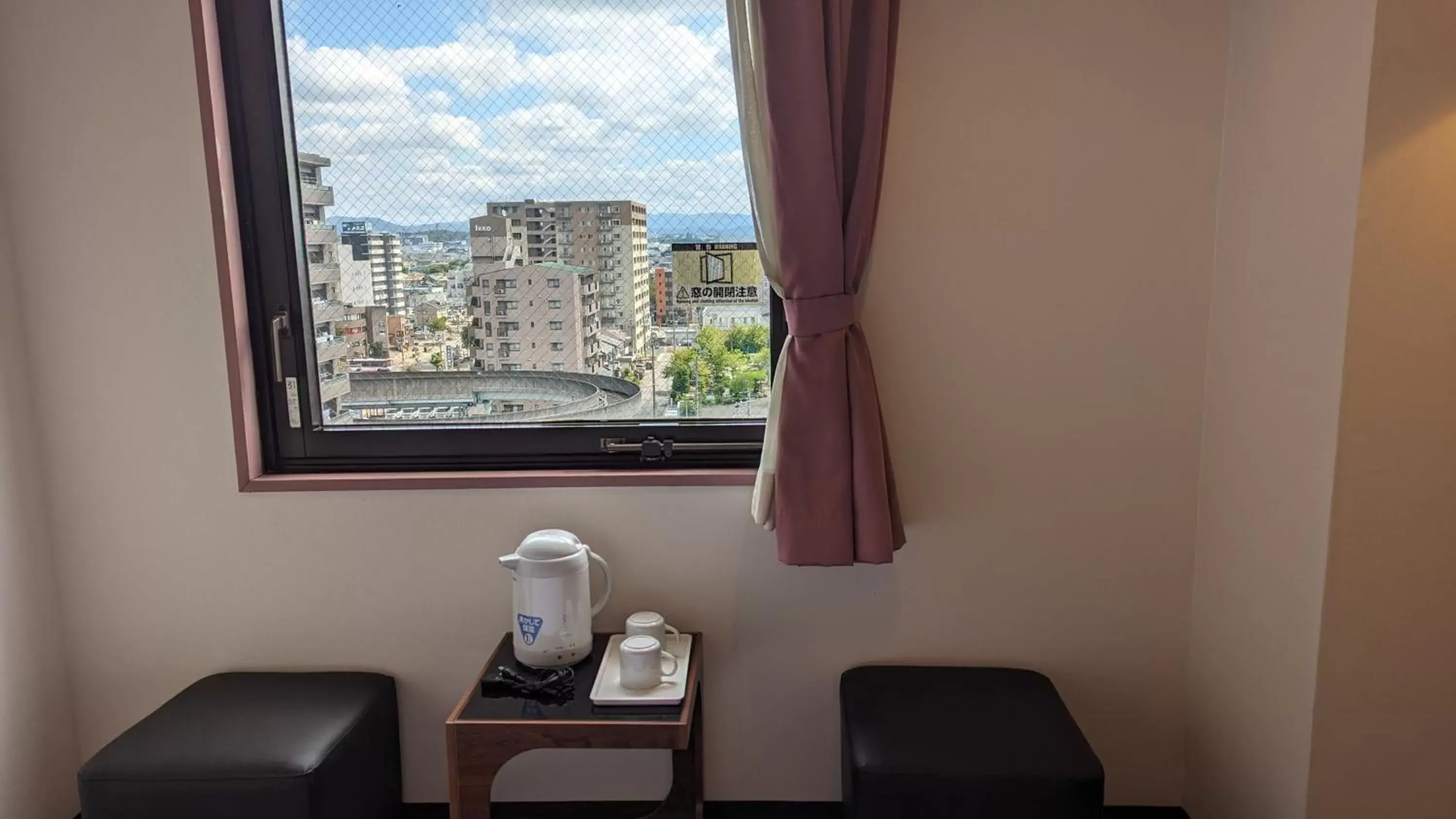 Economy Twin Room - Smoking in 小牧シティホテル Economy Twin Room - Smoking in 小牧シティホテル