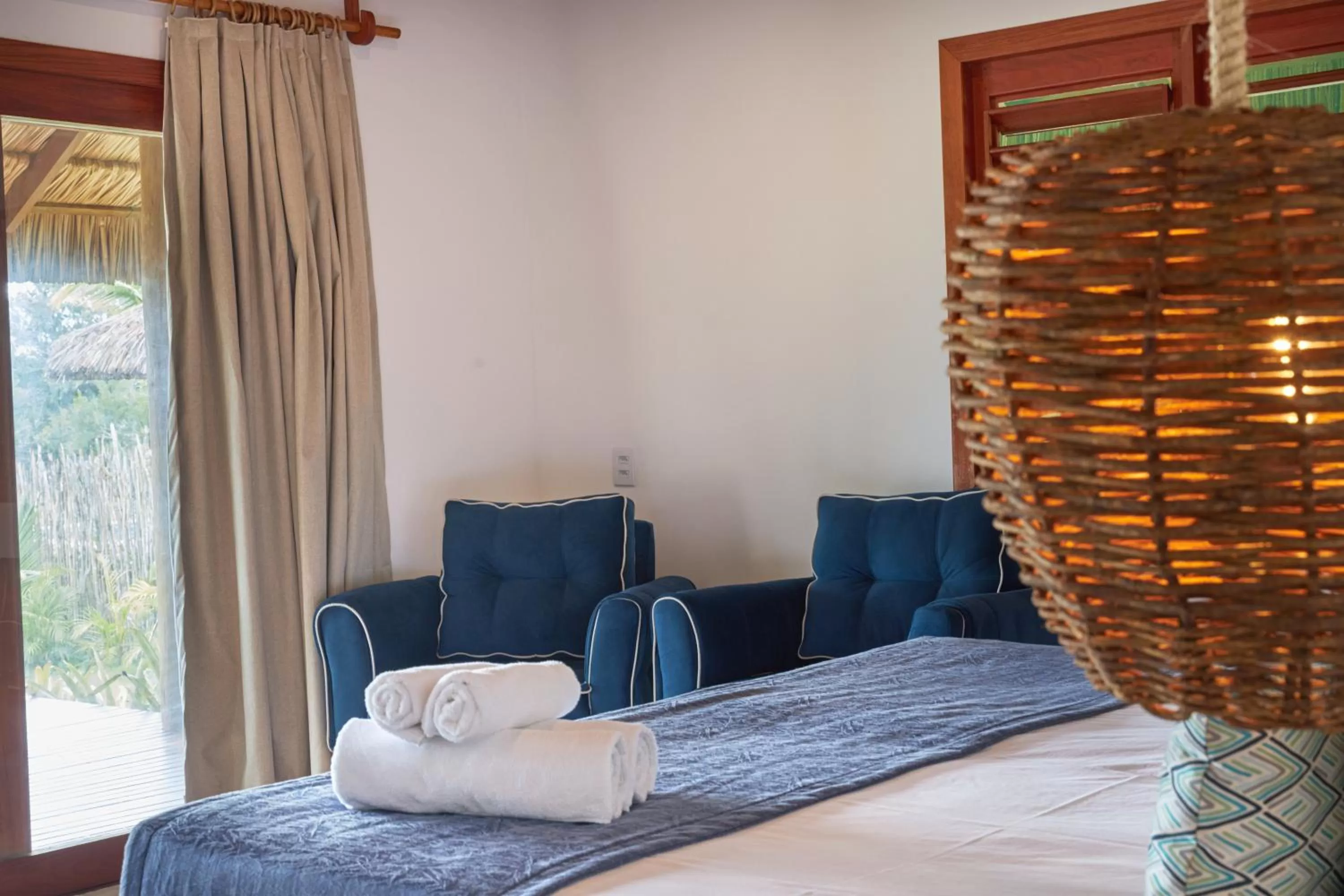 Bed, Seating Area in Kauli Seadi Beach Hotel