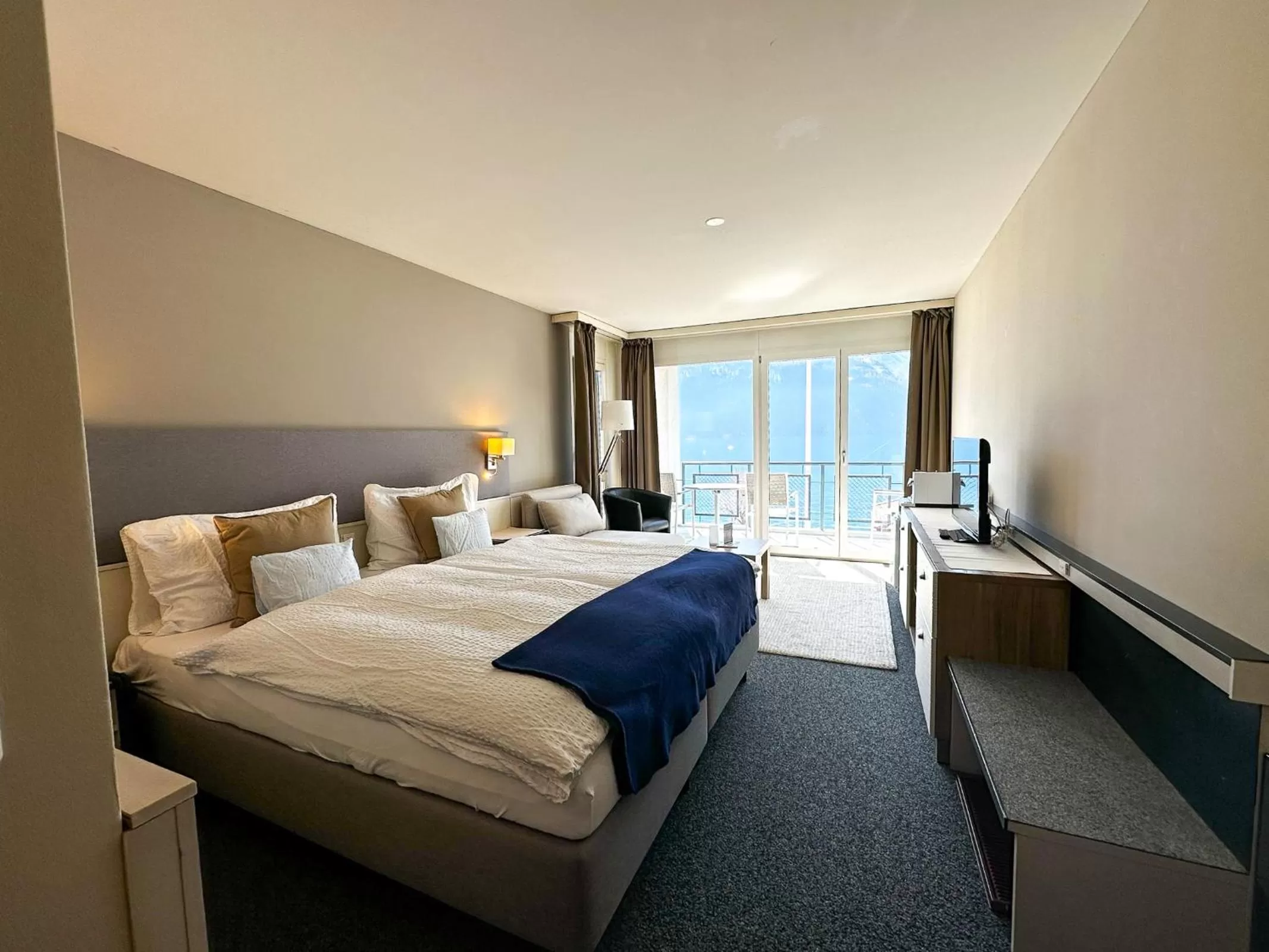 Bedroom, Bed in Seehotel Riviera at Lake Lucerne