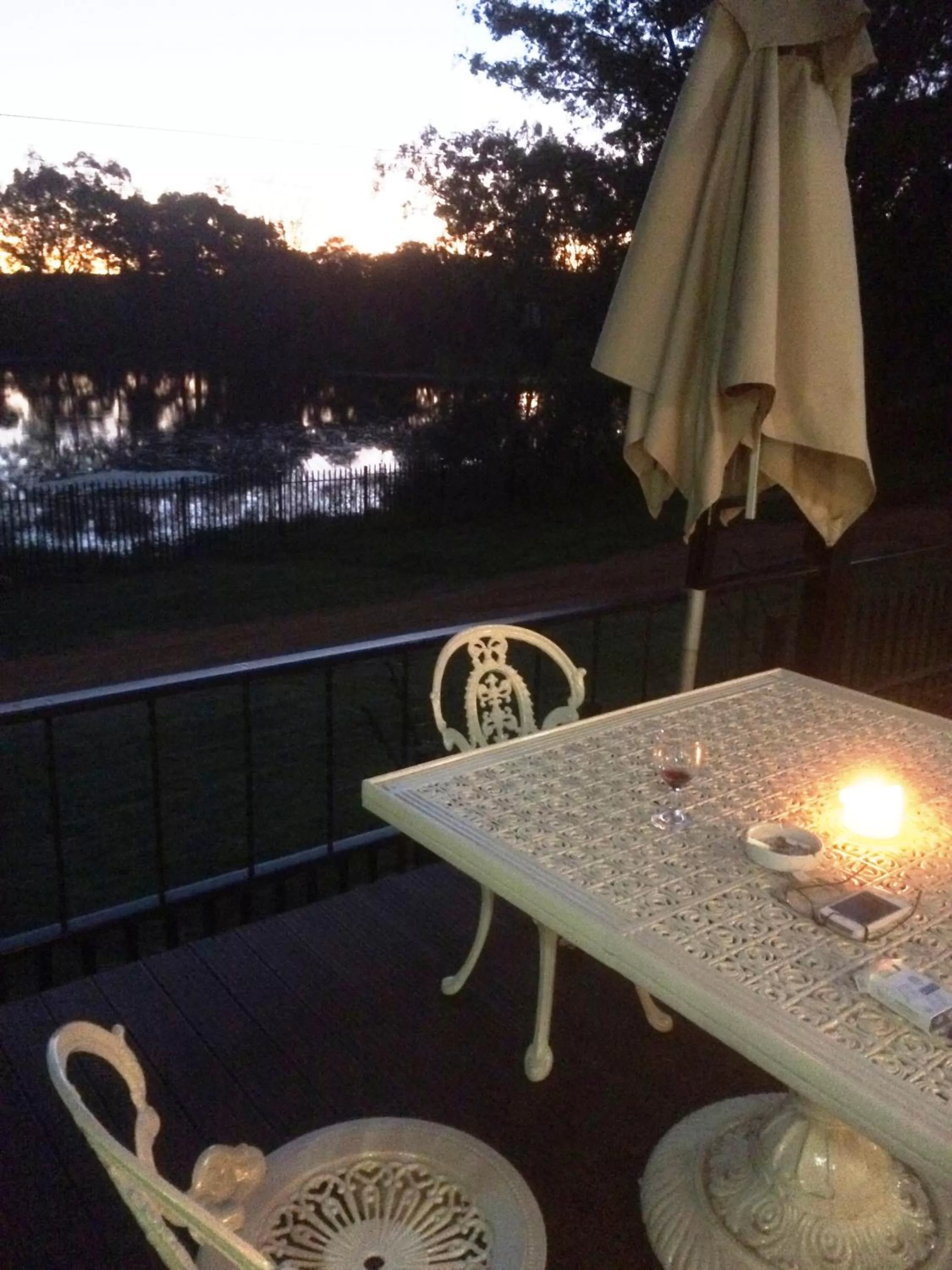 Sunset in Bri-Shel Manor B&B