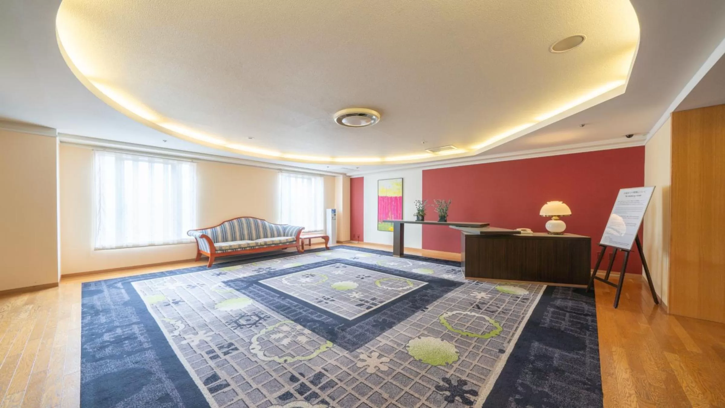 elevator, Bed in New Otani Inn Sapporo