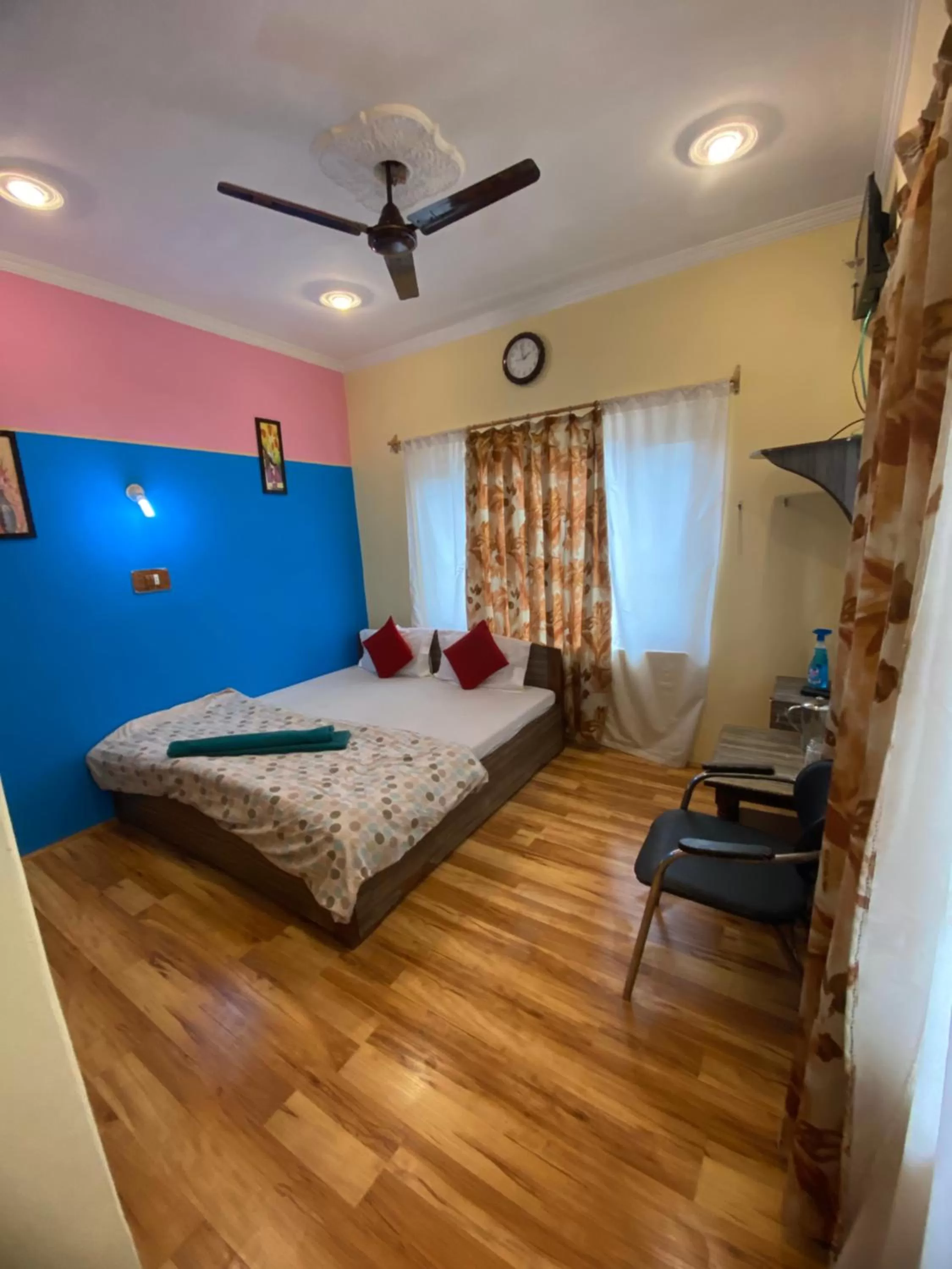 Bed in Hotel Young Mamta