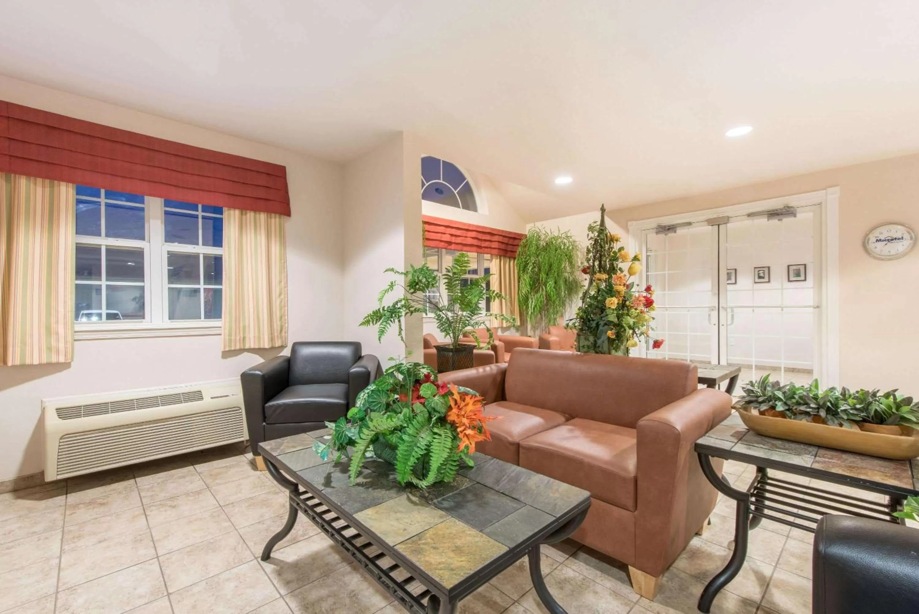 Lobby or reception in Microtel Inn & Suites by Wyndham Altus