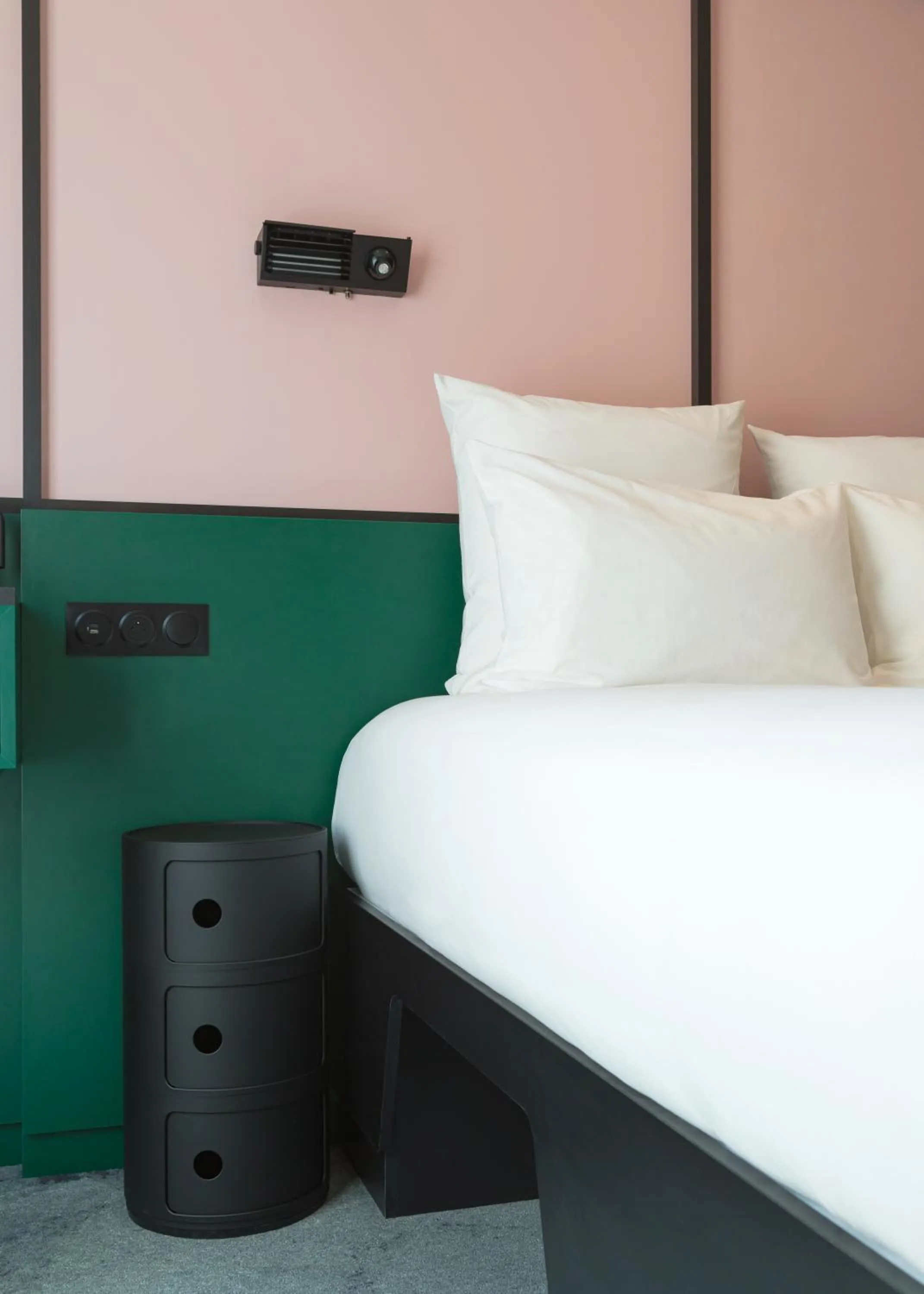 Bedroom, Bed in TRIBE Lyon Croix Rousse