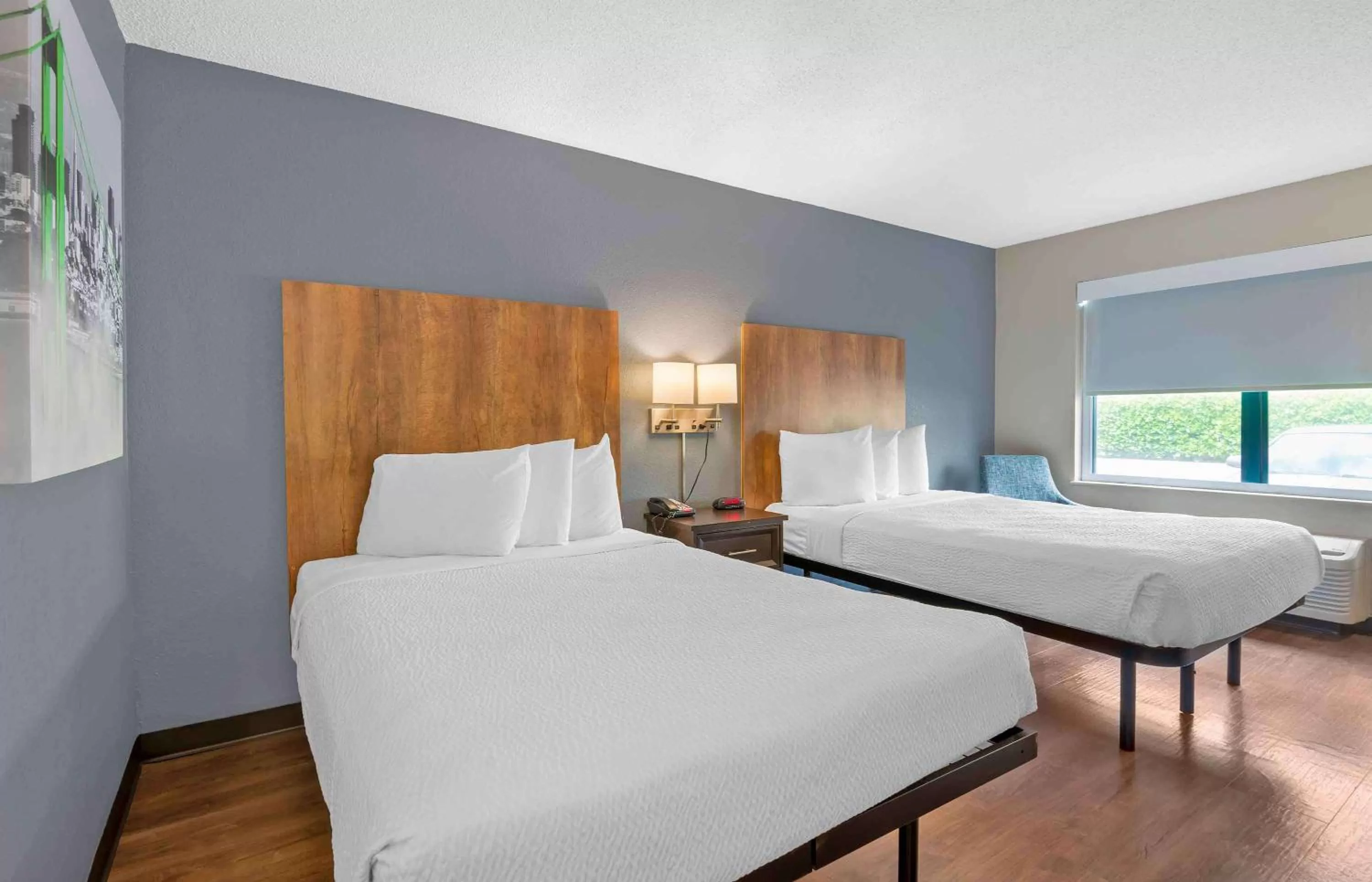 Bedroom, Bed in Extended Stay America Select Suites - Charlotte - Tyvola Rd
