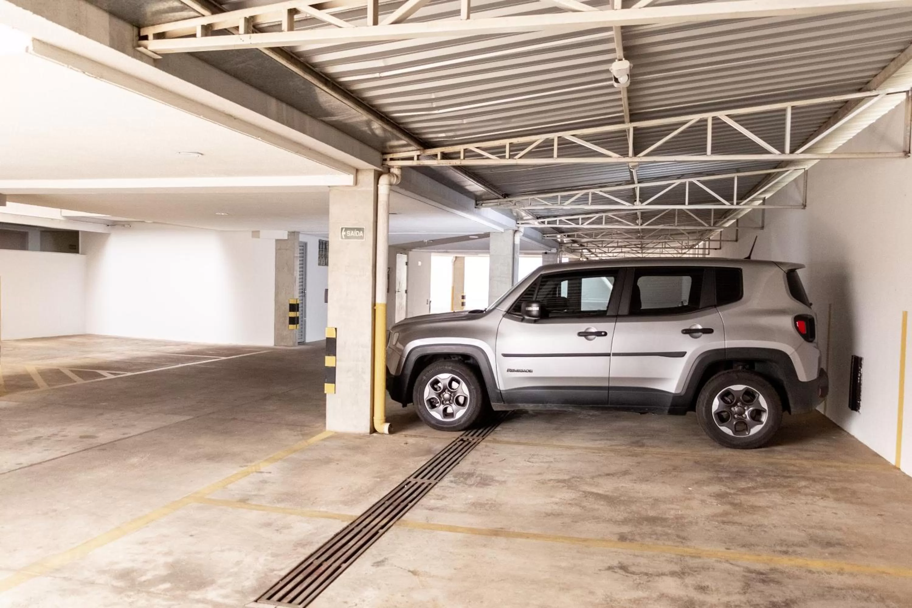 Parking in Astor Hotel