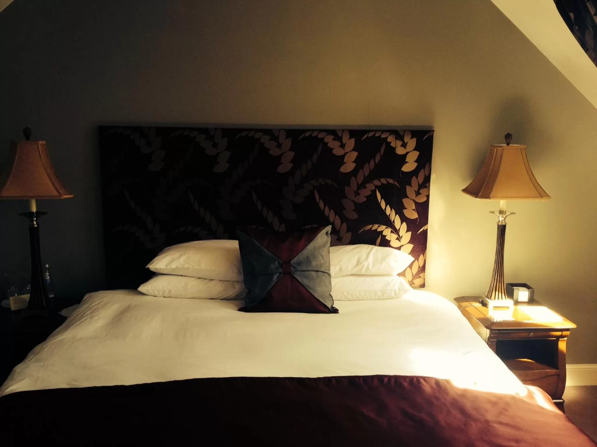 Bed in Mansion House Hotel