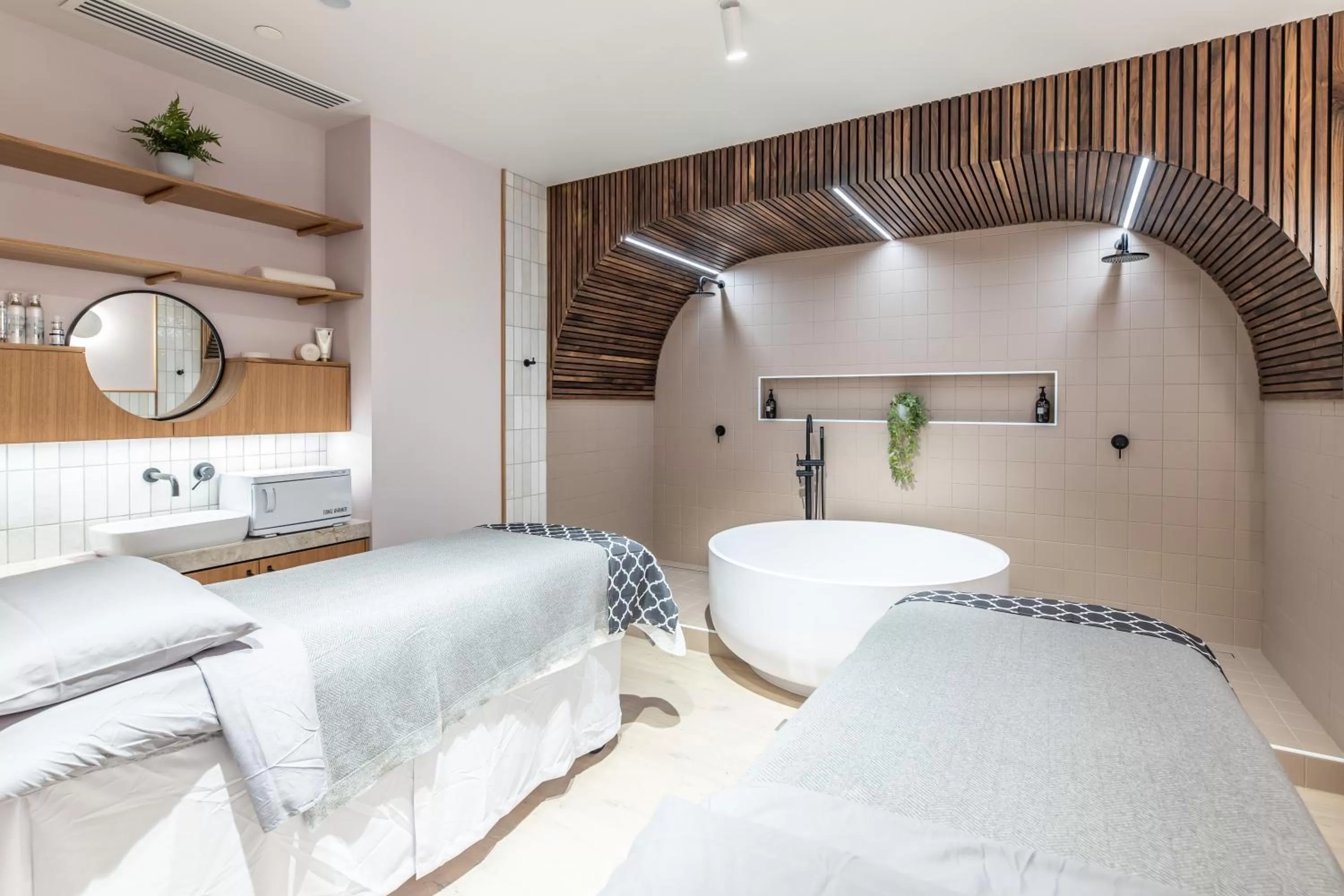 Massage, Bed in Sudima Christchurch City