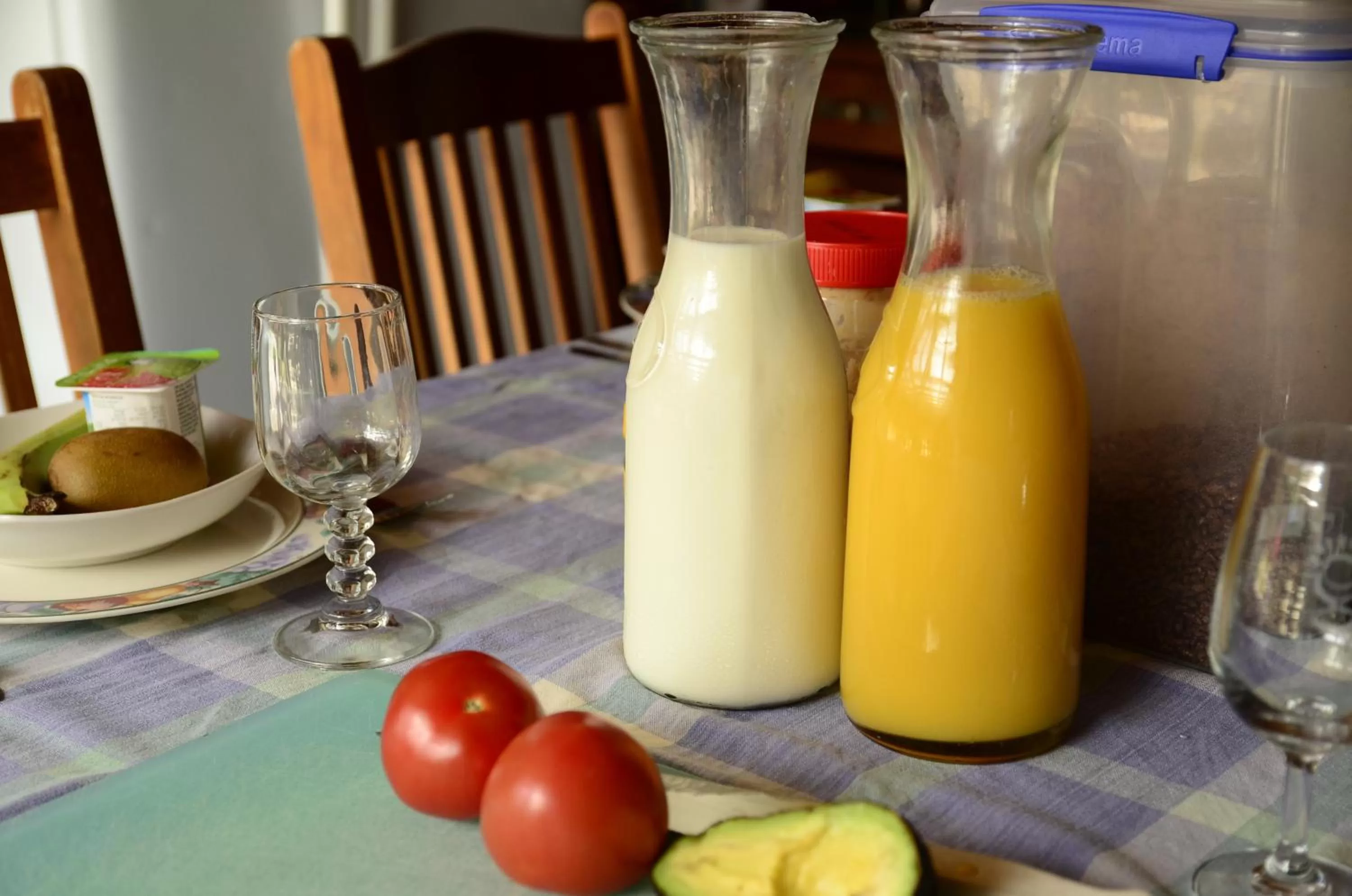 Continental breakfast, Drinks in Tony's Lodge