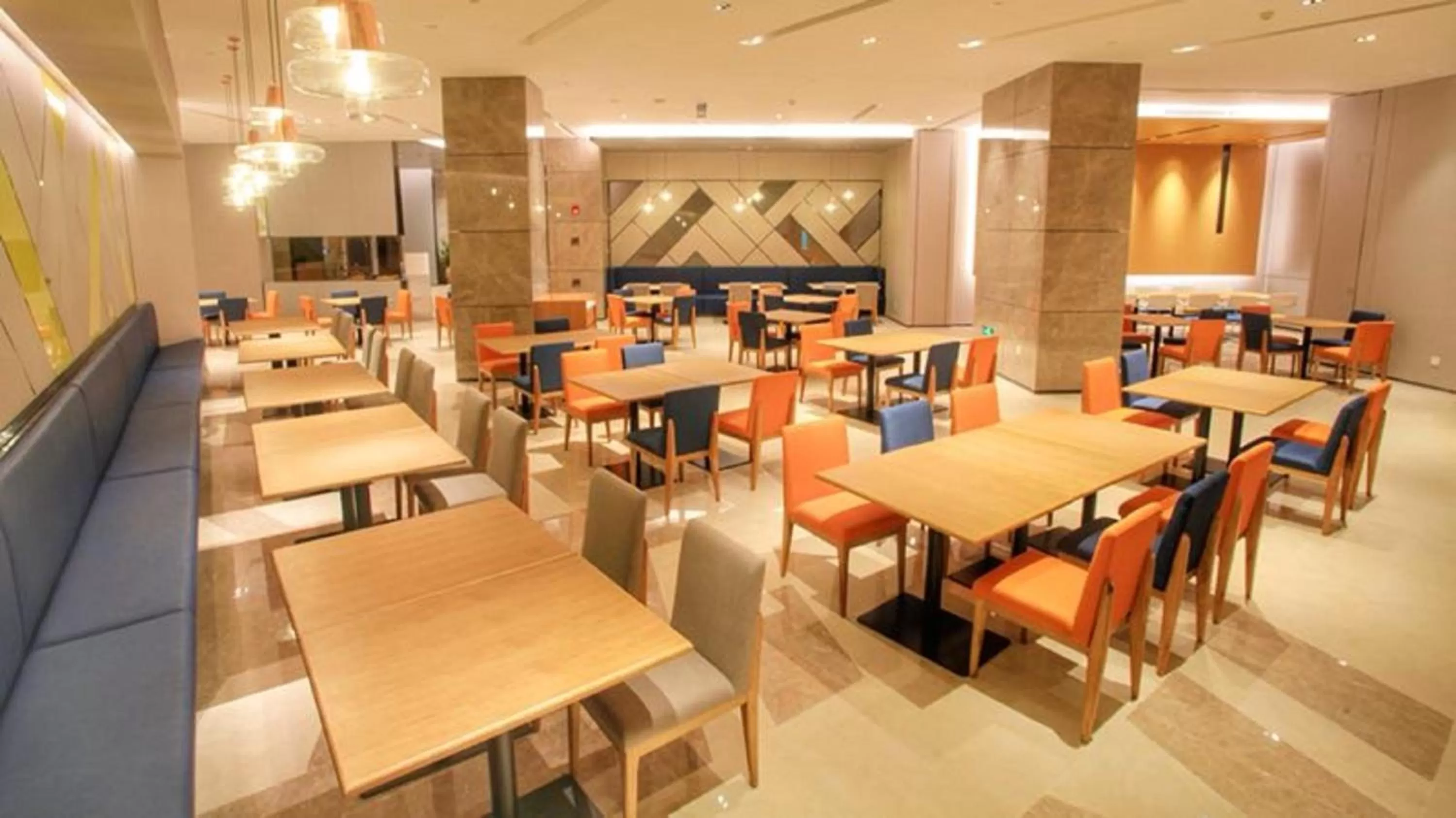 Restaurant/places to eat in Holiday Inn Express Suzhou New District by IHG