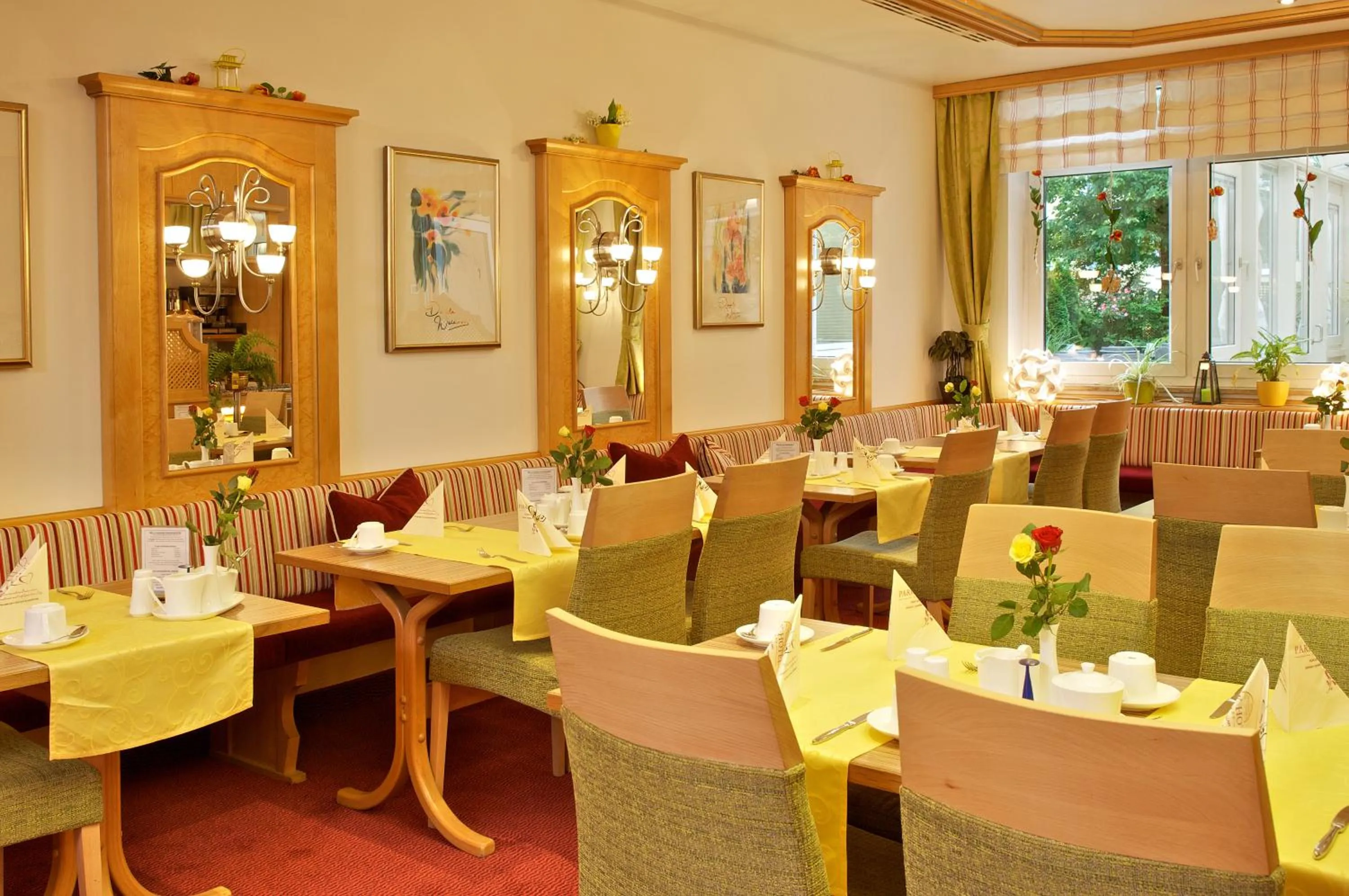 Restaurant/places to eat in Park Hotel Laim