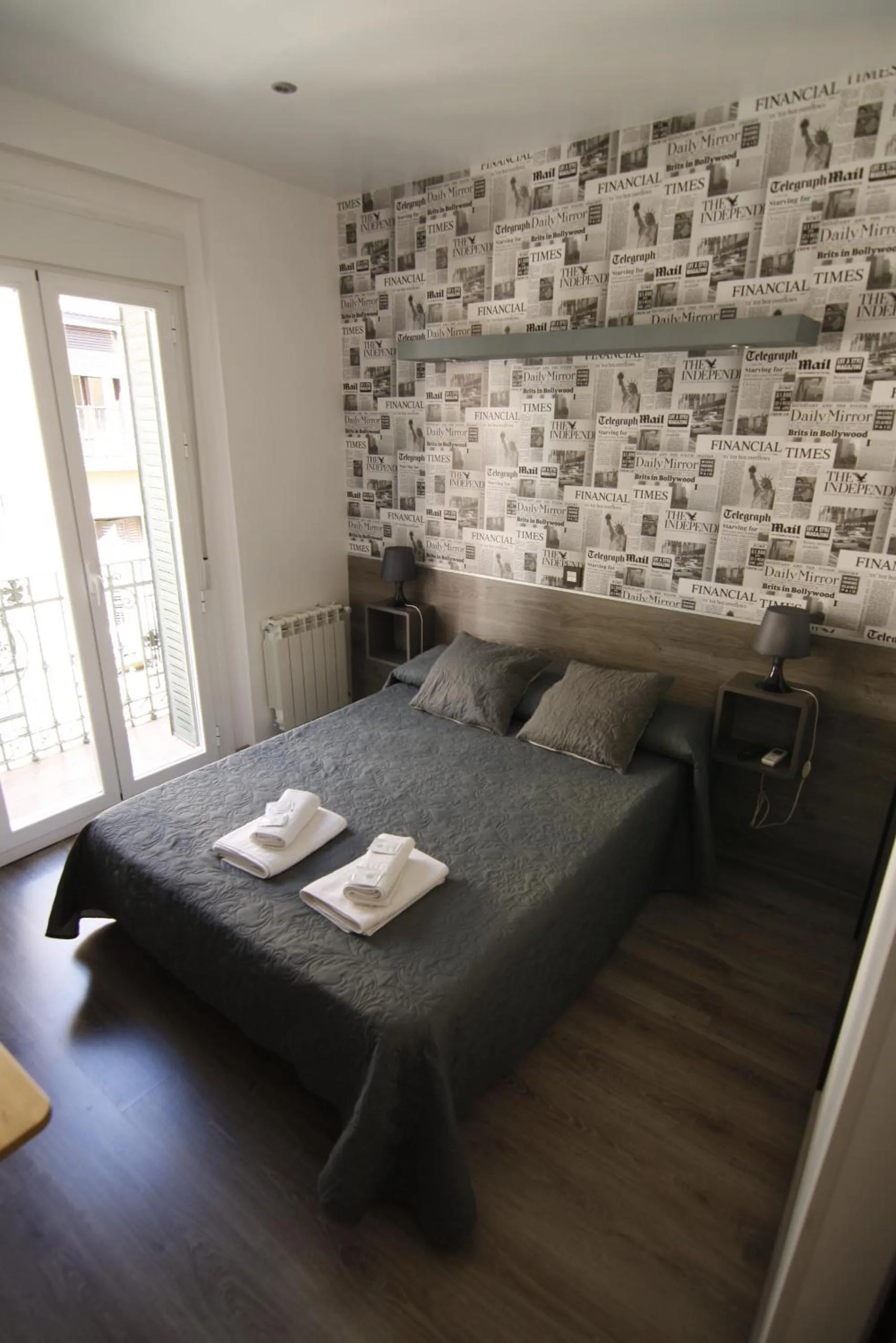 Bed in Hostal MH Fuencarral