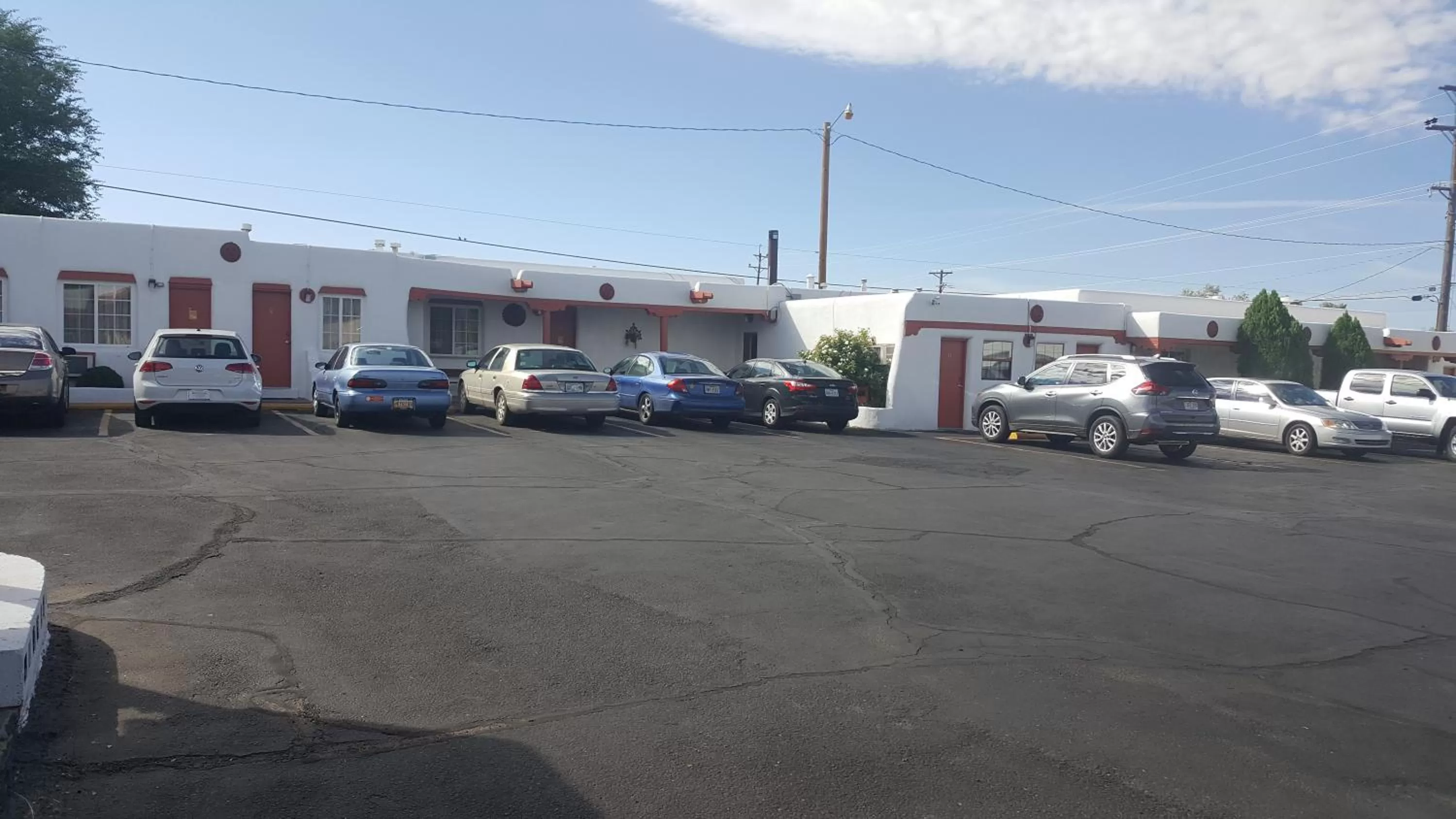 Cottonwood Court Motel