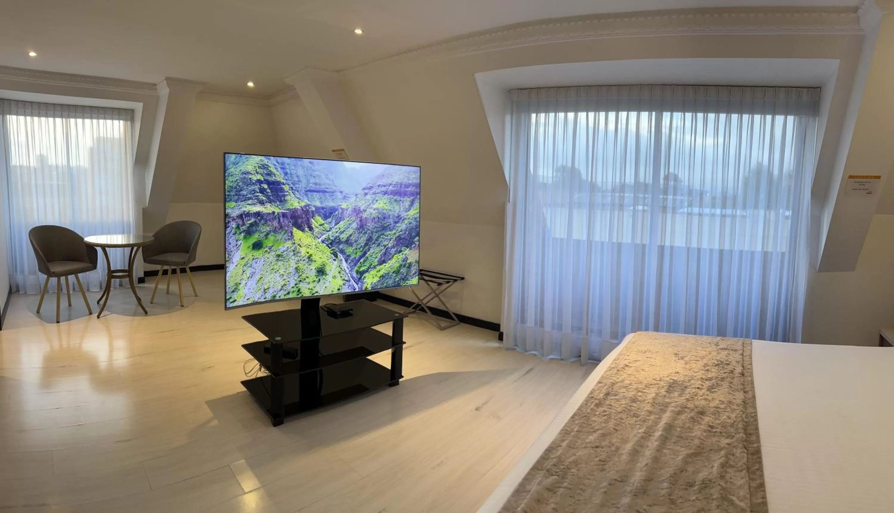 TV and multimedia, TV/Entertainment Center in Suites 109 GH Usaquén