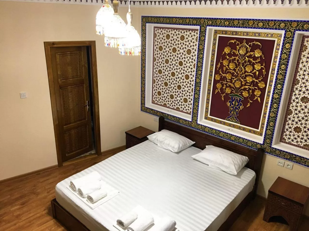 Bed in Old House Hotel