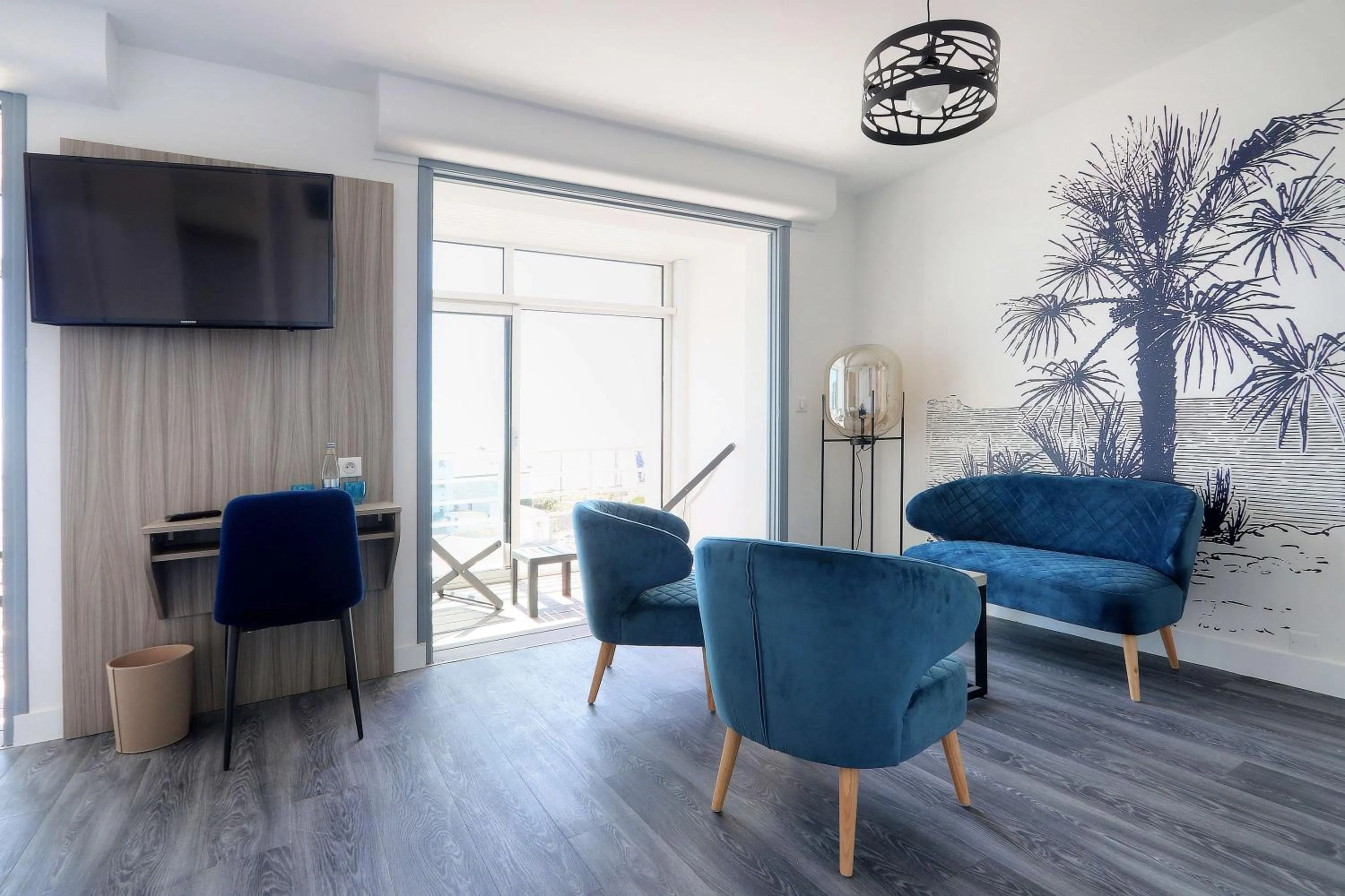 Bedroom in Best Western Hôtel Le Bellevue Quiberon