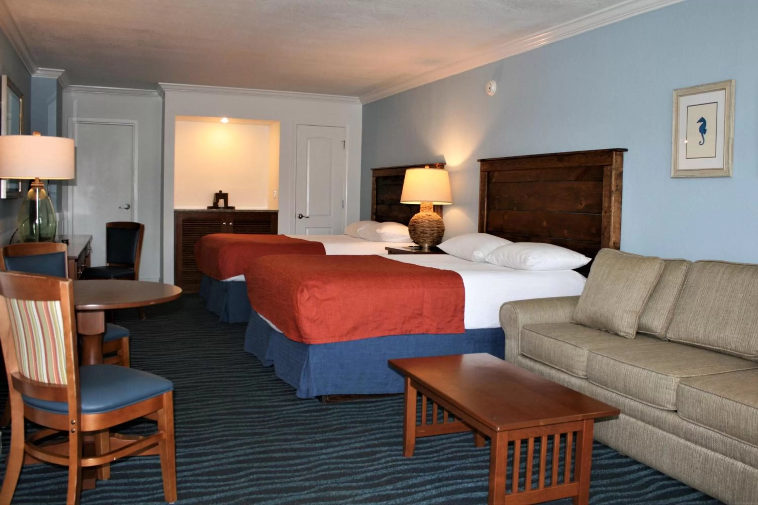 Photo of the whole room, Bed in Avenue Inn & Spa