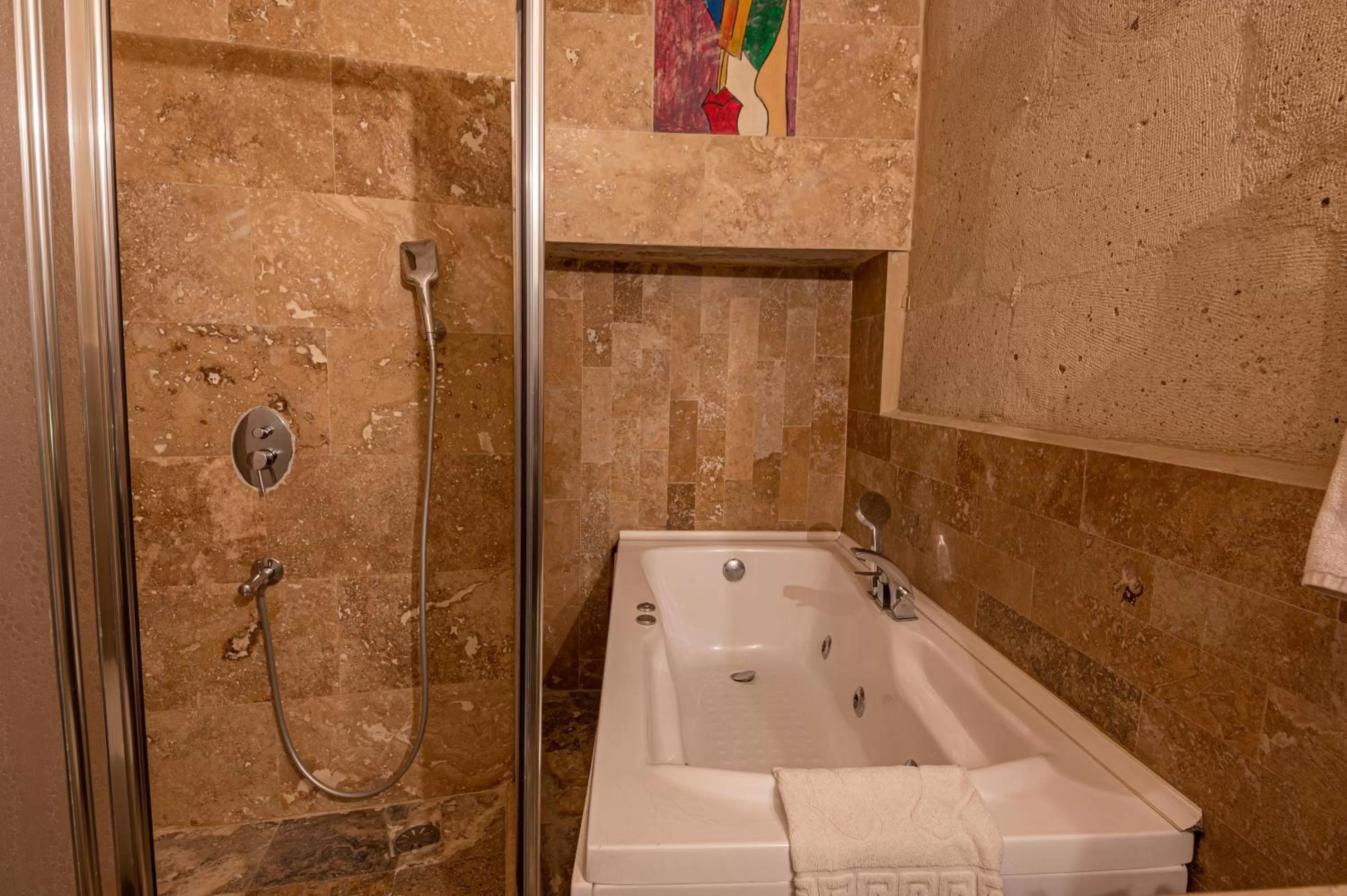 Bathroom in Hidden Cave Hotel