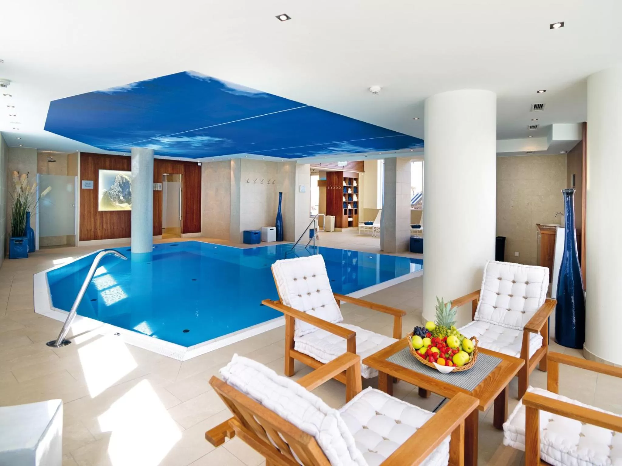 Swimming pool in Hotel Salzburger Hof