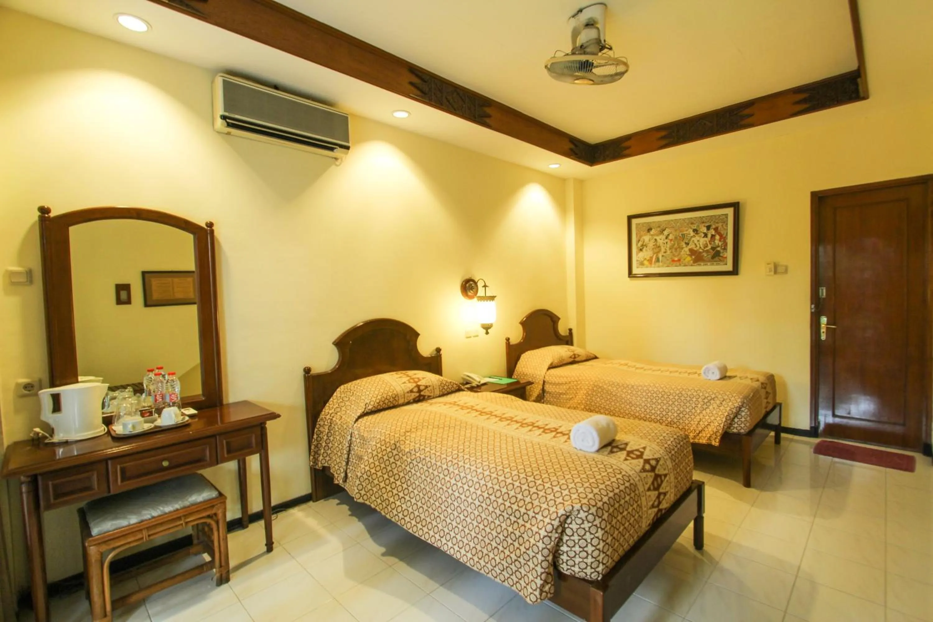 TV and multimedia, Bed in Duta Garden Hotel