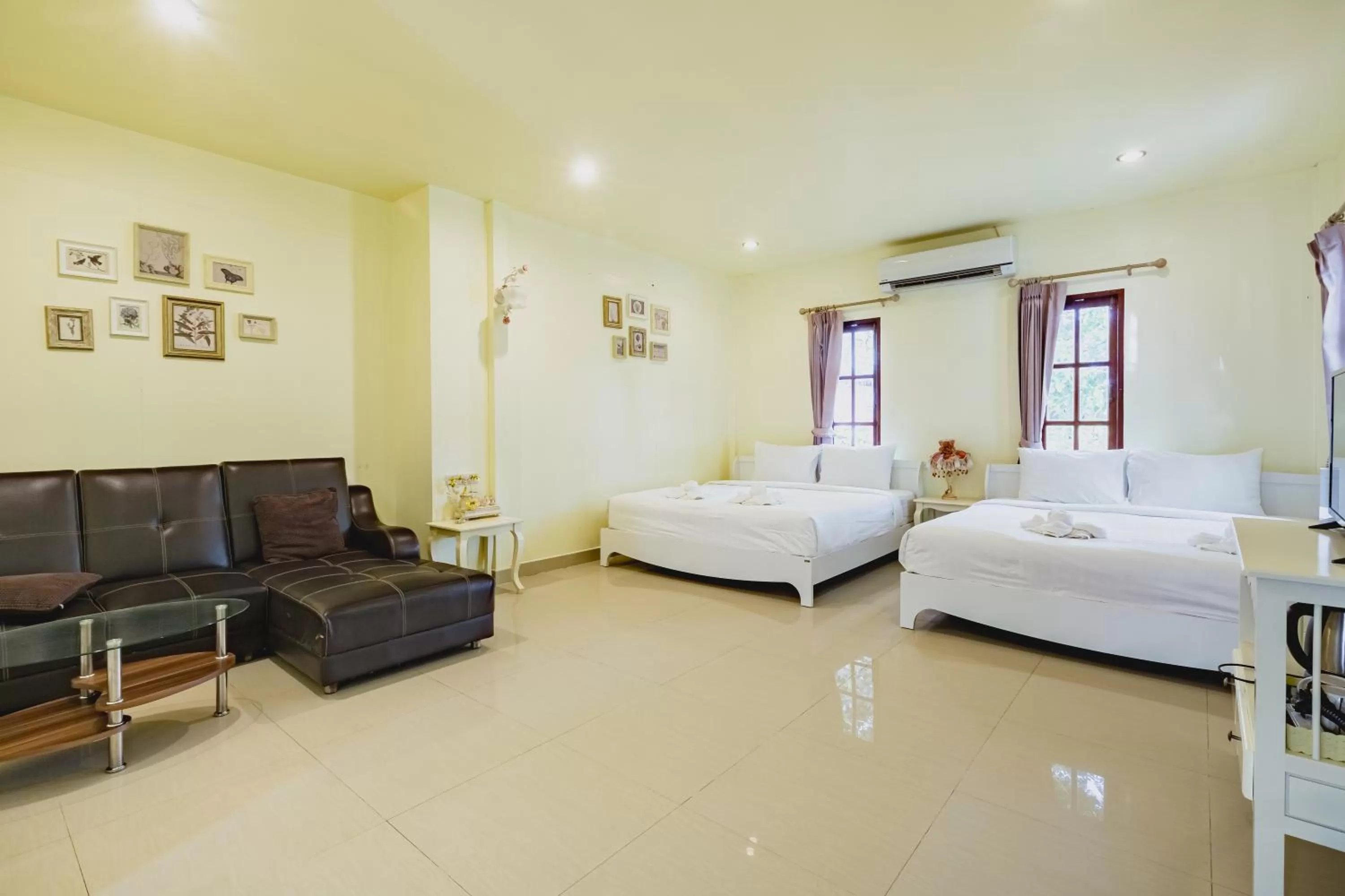 Bed in Sakarin Valley Resort