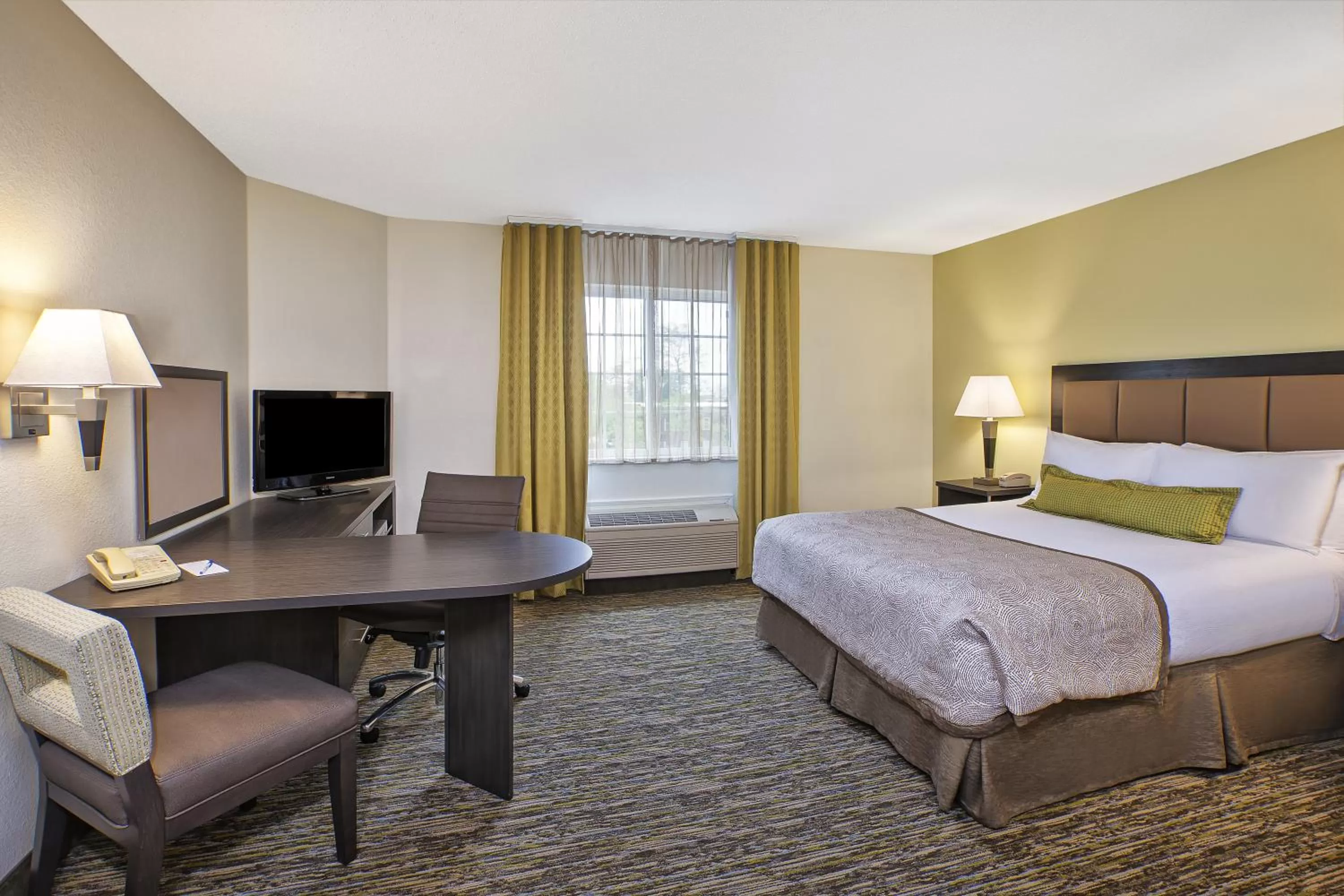 Photo of the whole room, Bed in Candlewood Suites Indianapolis Northeast by IHG