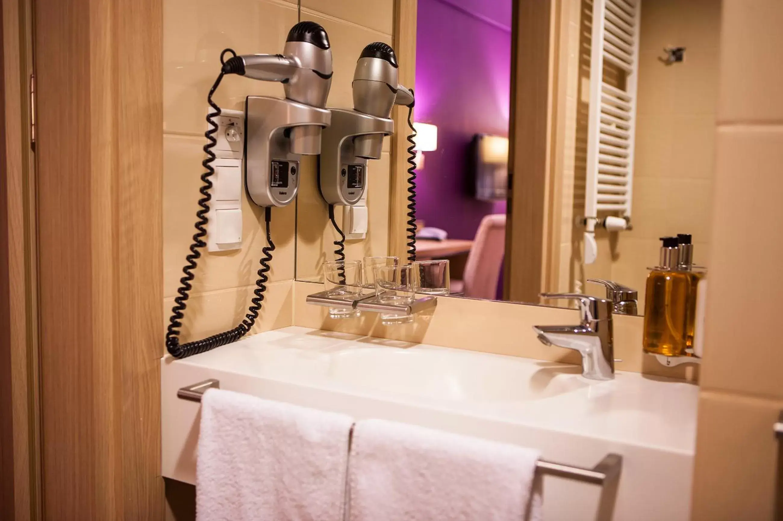 Premium Twin Room in Grape Town Hotel - Park79 Premium Twin Room in Grape Town Hotel - Park79