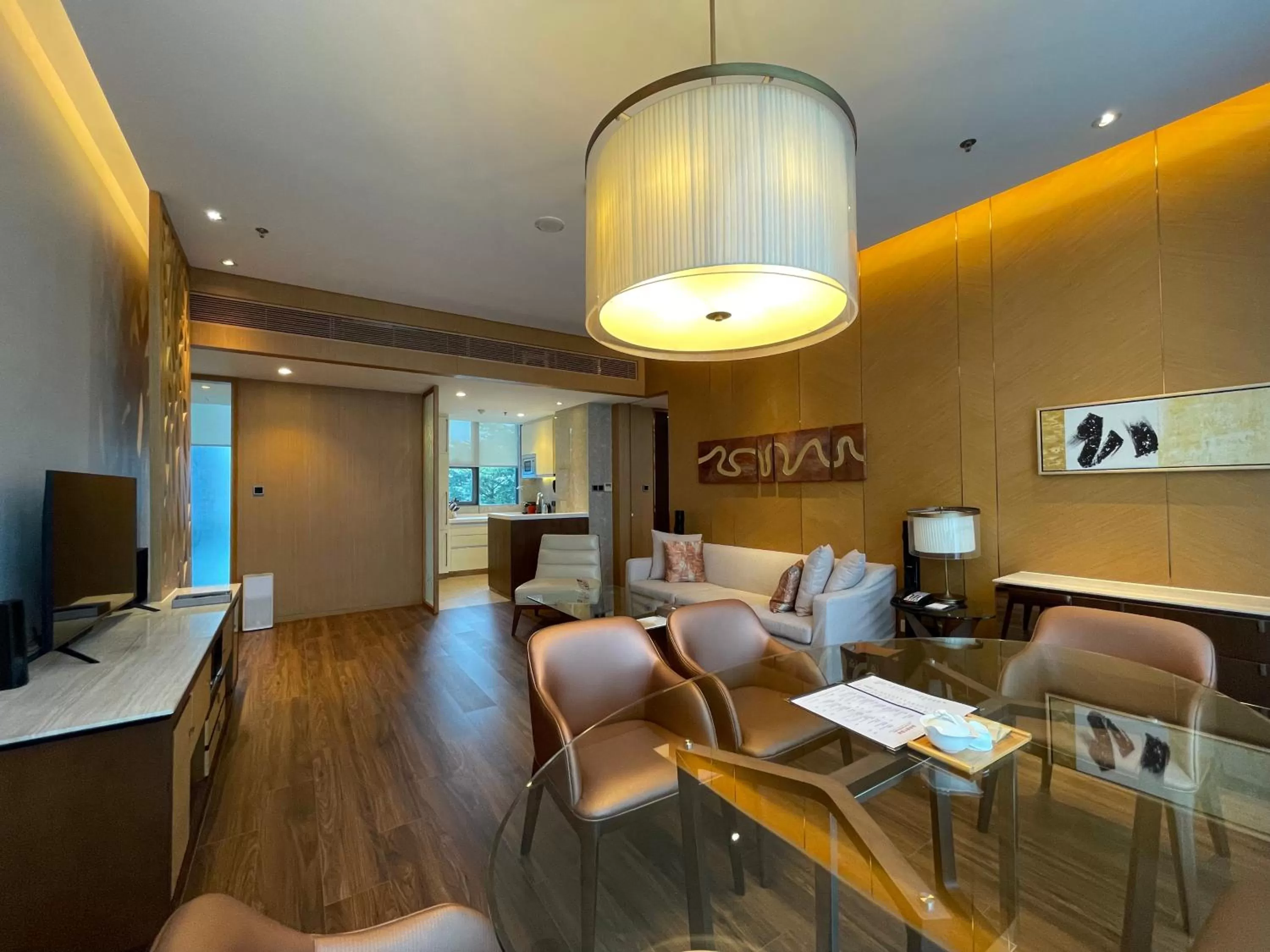 Dining area in The OCT Harbour, Shenzhen - Marriott Executive Apartments