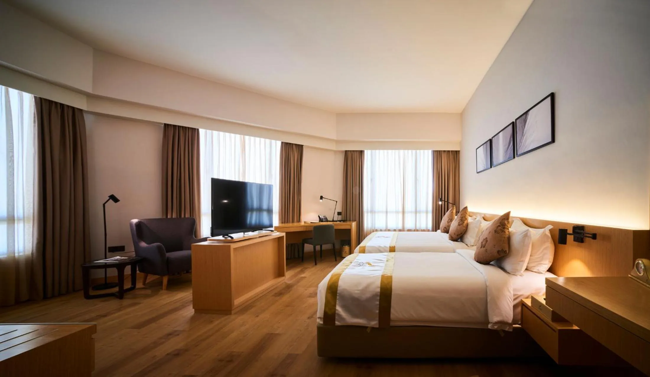 Staff, Bed in d'Sora Boutique Business Hotel