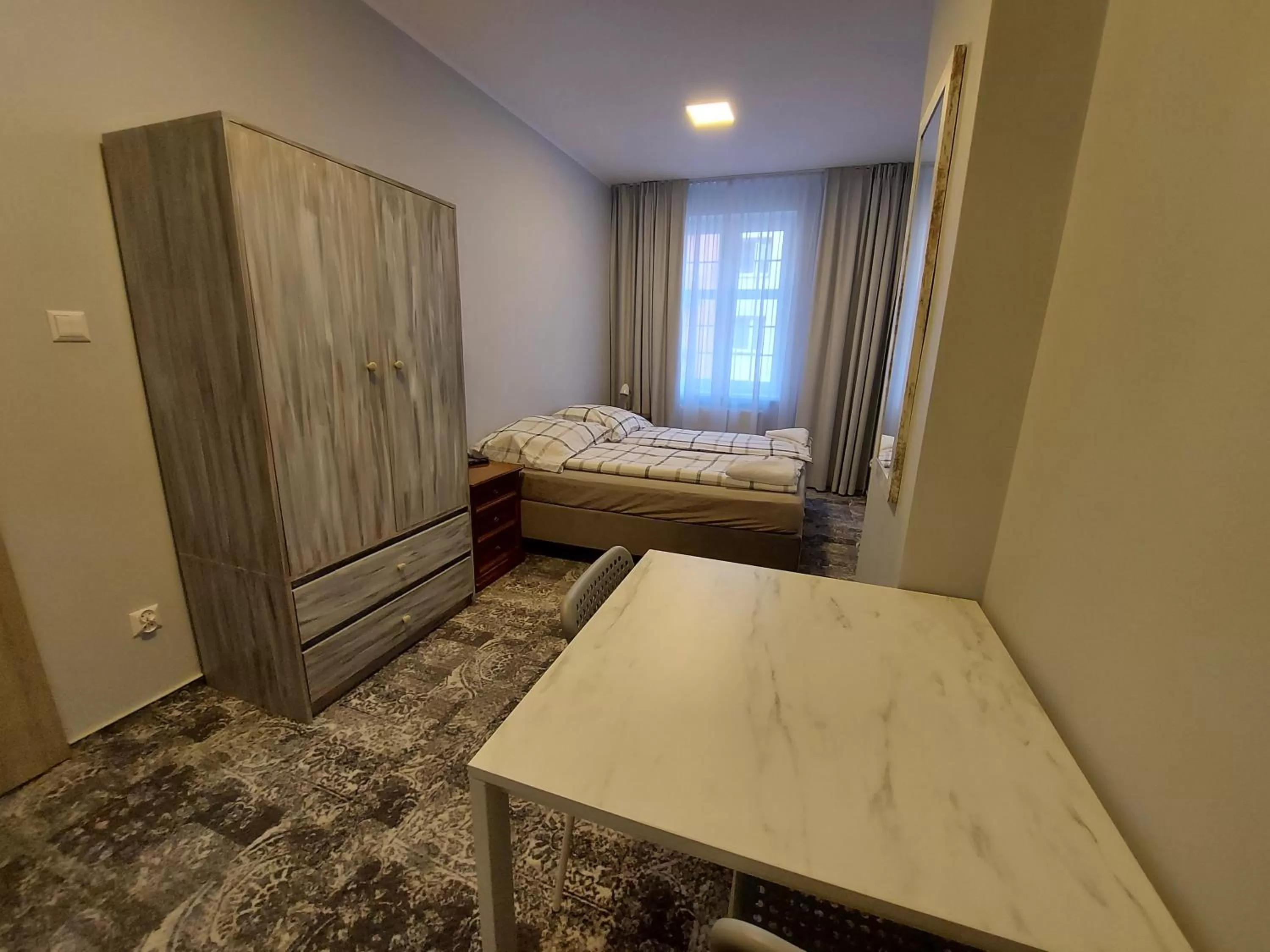 Photo of the whole room, Bed in Kamienica1924