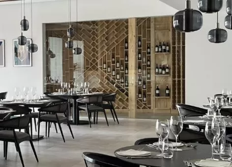 Restaurant/Places to Eat in DON LEONE Hotel